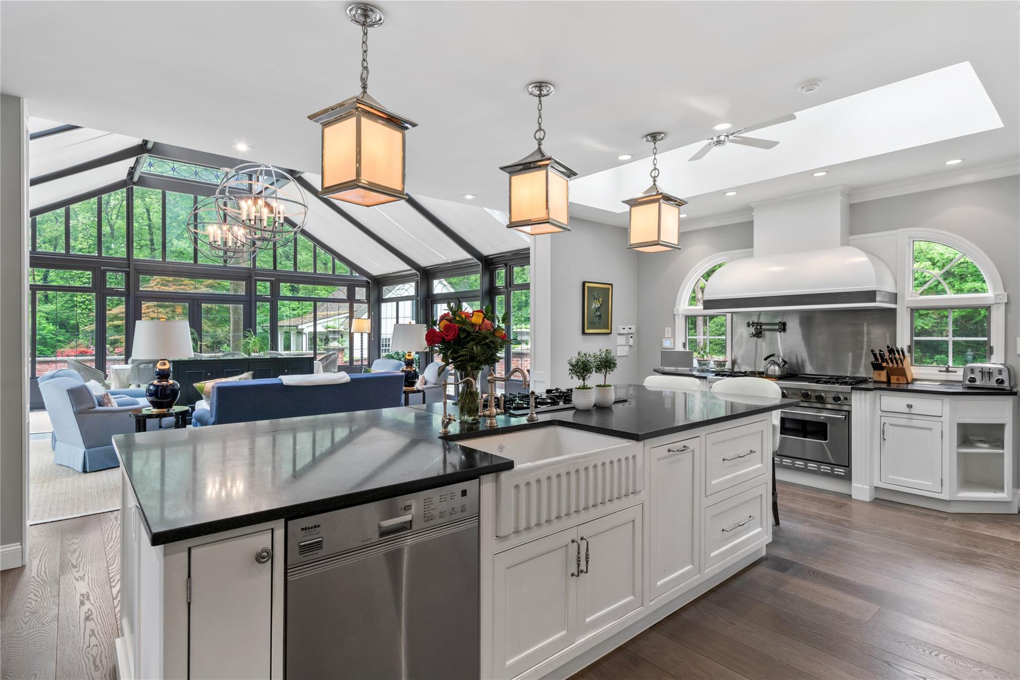 161 Piping Rock Road, Locust Valley, New York image 12