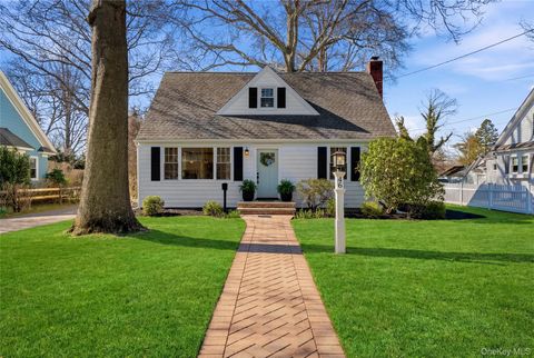 46 S Ireland Place Amityville NY 11701