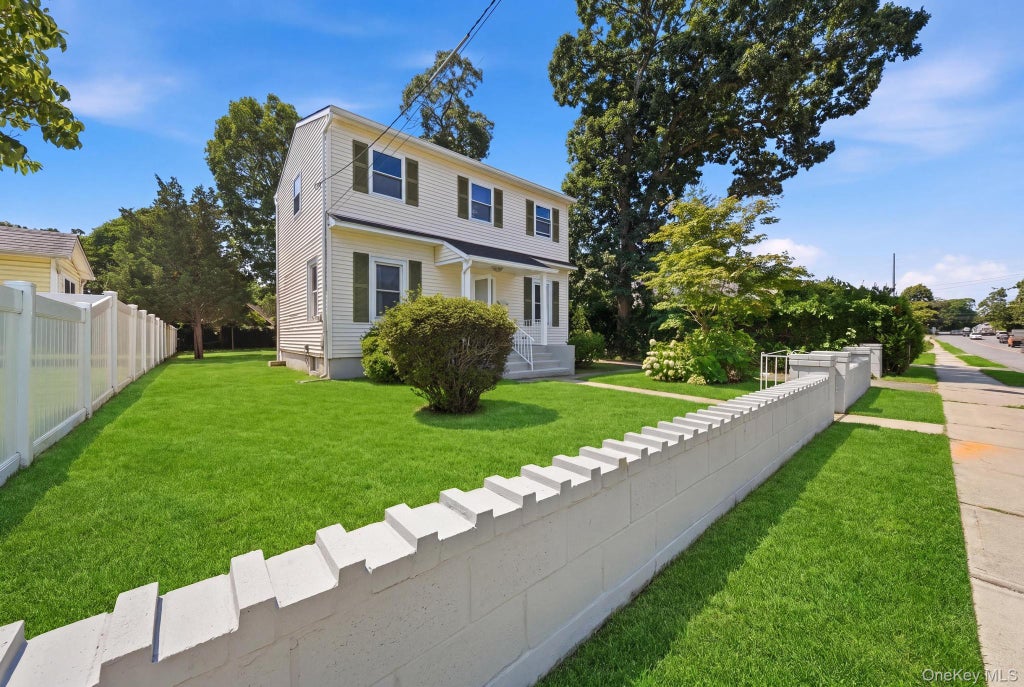 Photo of 50 Bittermint Street, Islip, NY 11751 (MLS # 1055337)