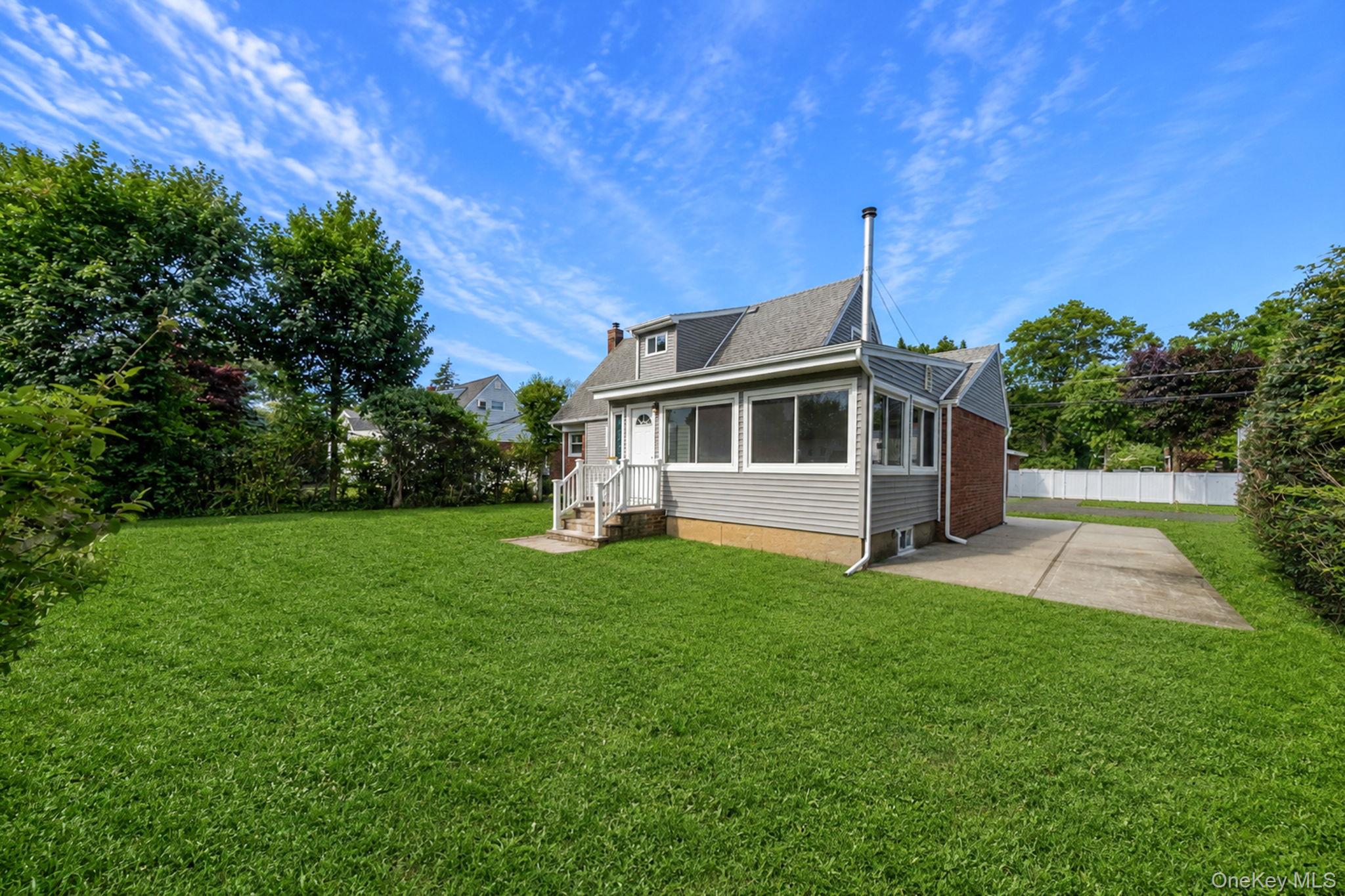 192 W 18th Street