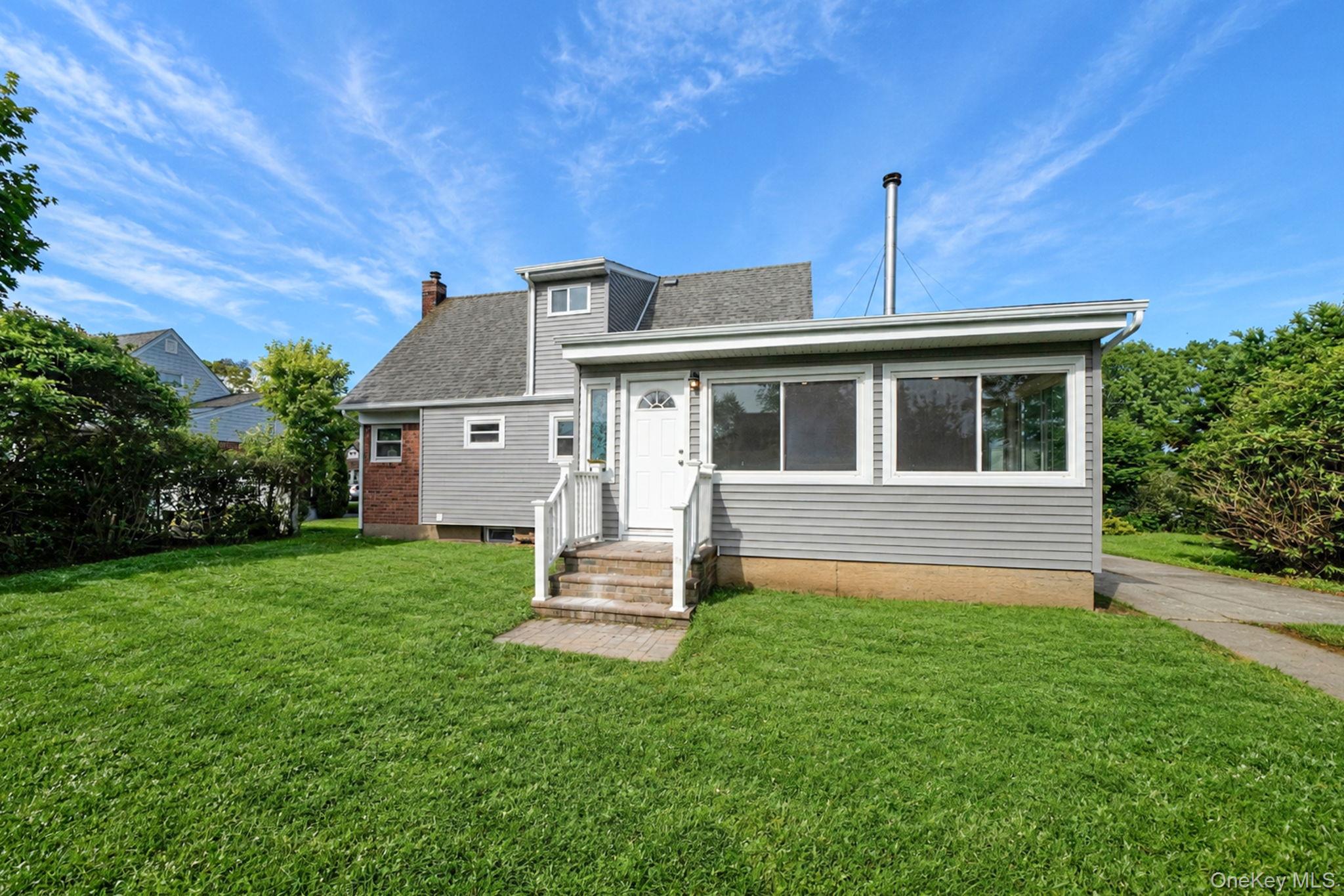 192 W 18th Street