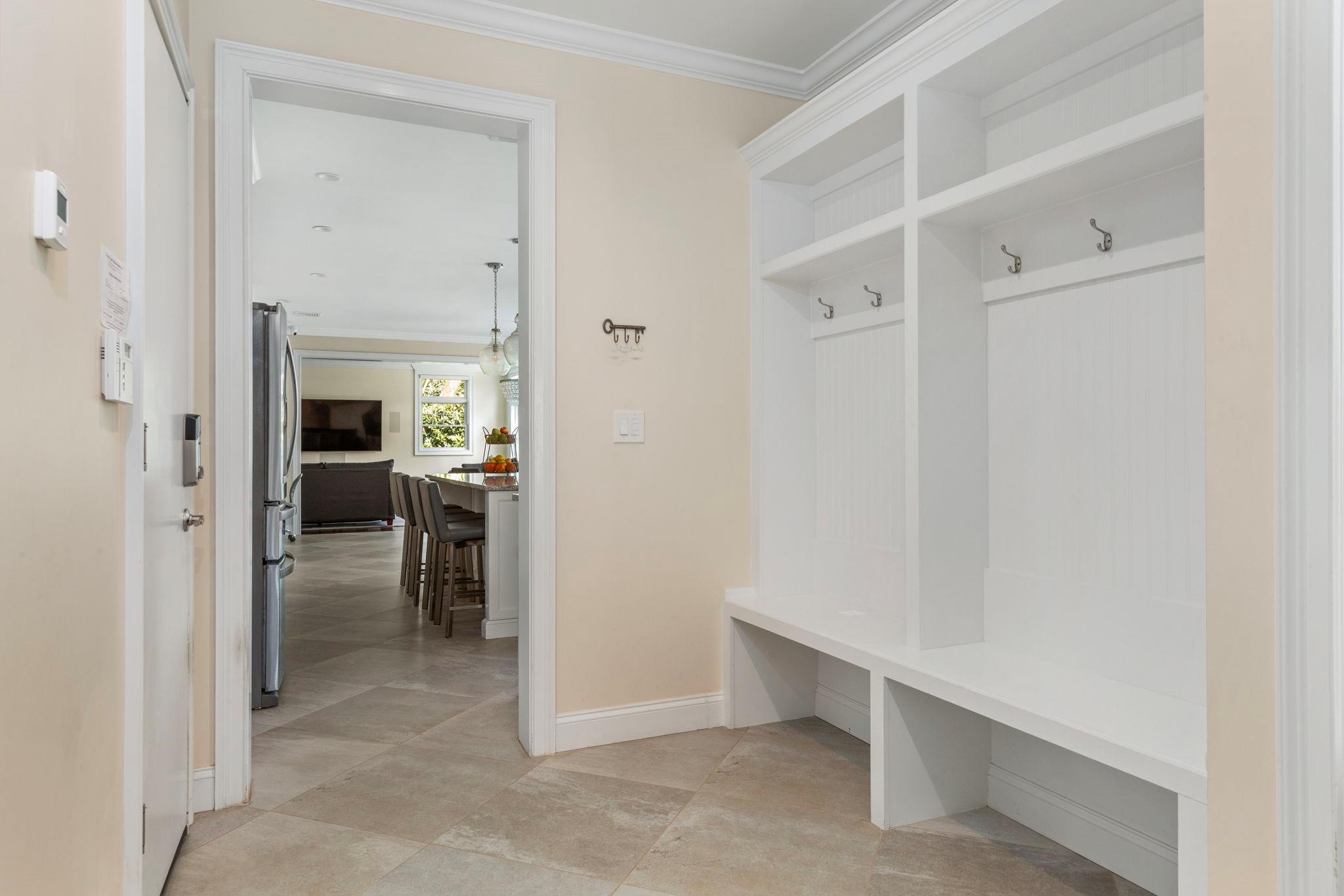 375 I U Willets Road, Roslyn Heights, New York image 17