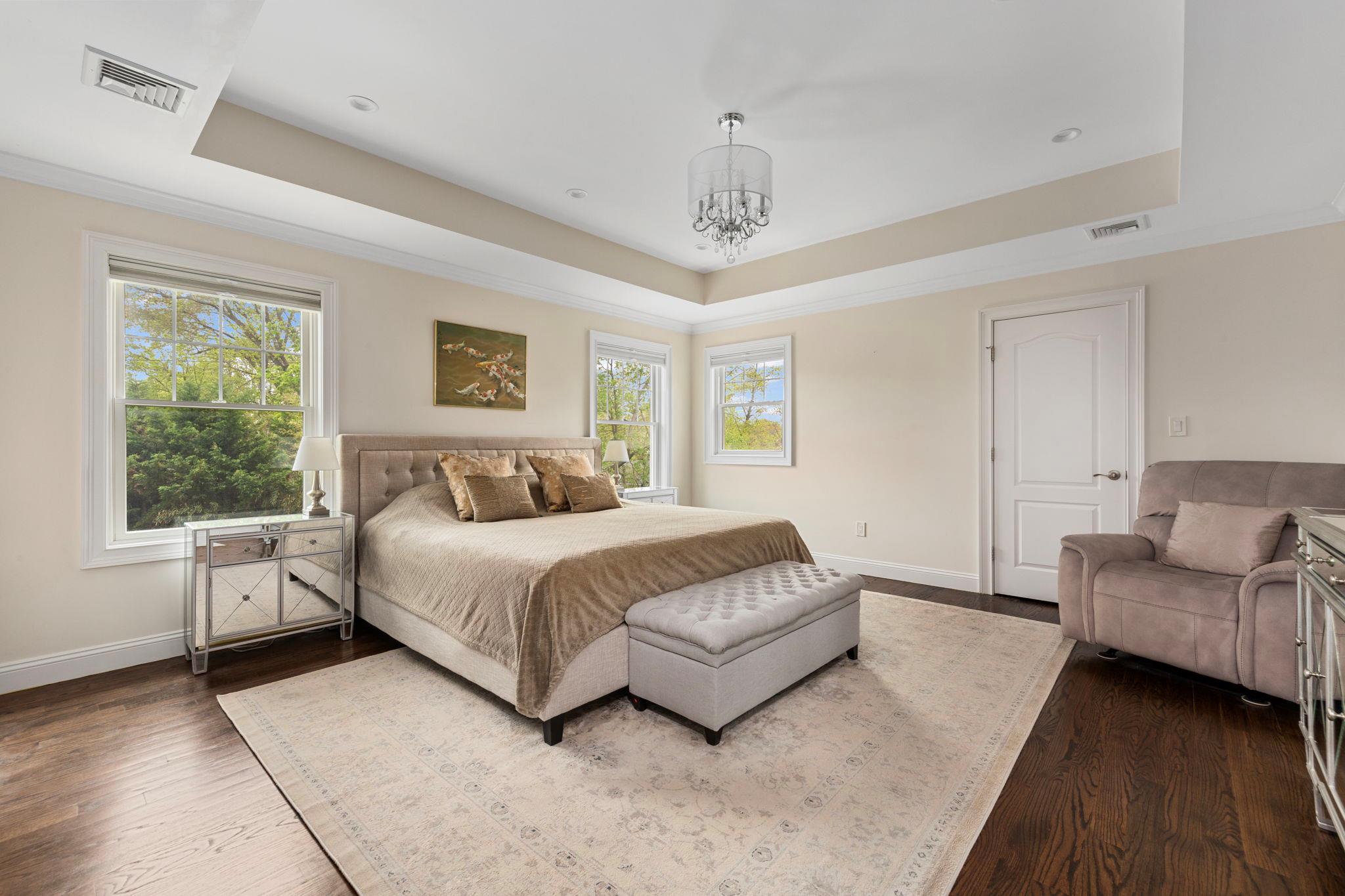 375 I U Willets Road, Roslyn Heights, New York image 20