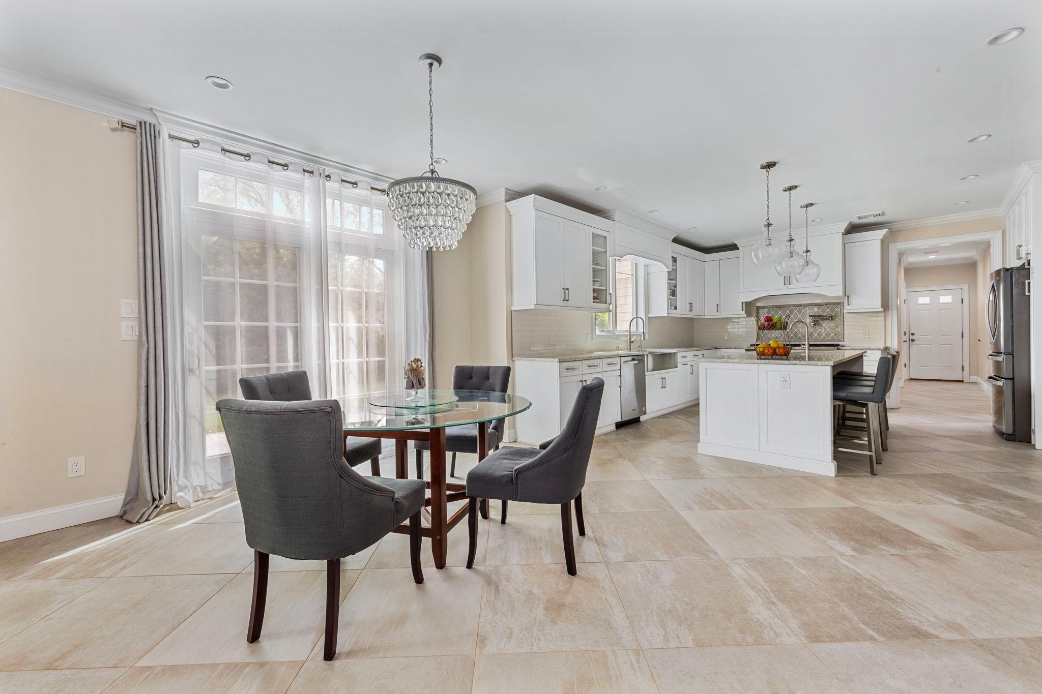 375 I U Willets Road, Roslyn Heights, New York image 10