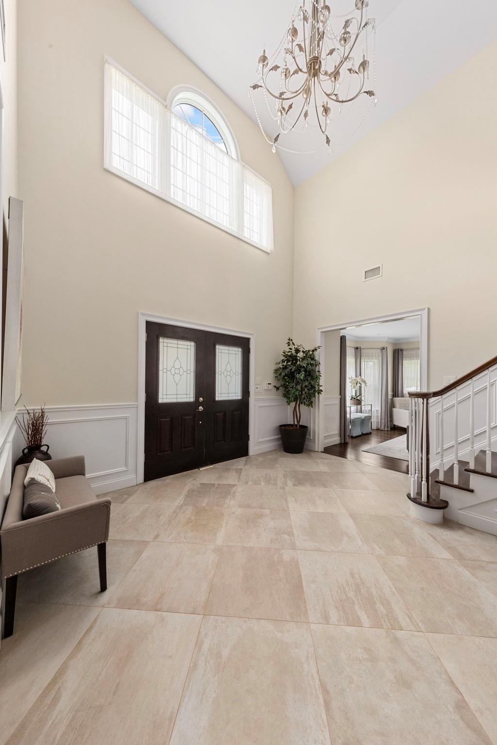375 I U Willets Road, Roslyn Heights, New York image 3