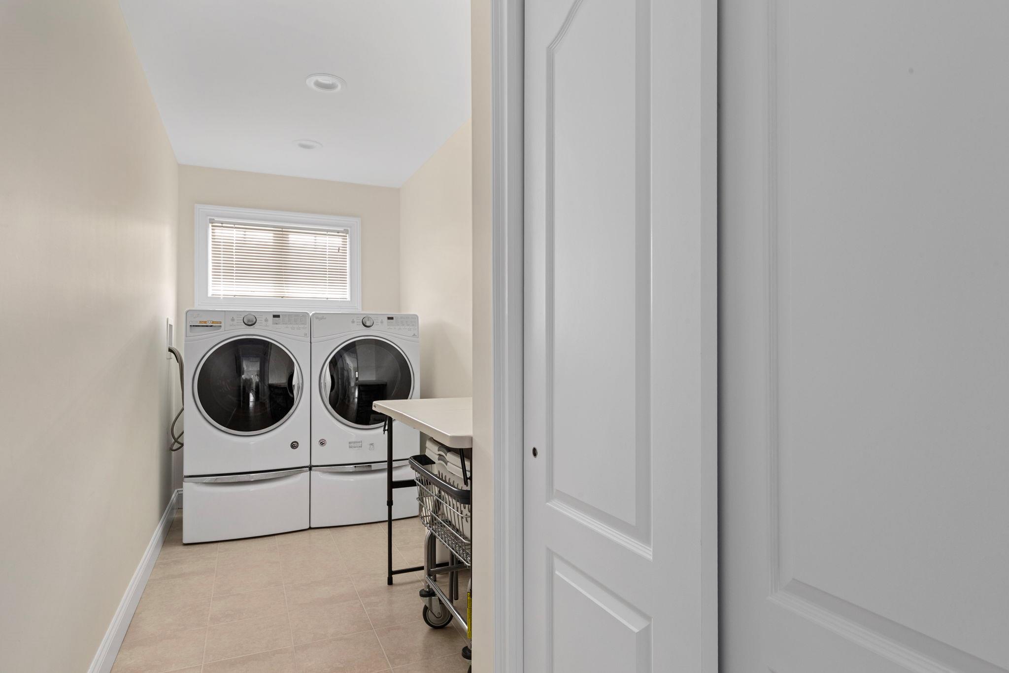 375 I U Willets Road, Roslyn Heights, New York image 27