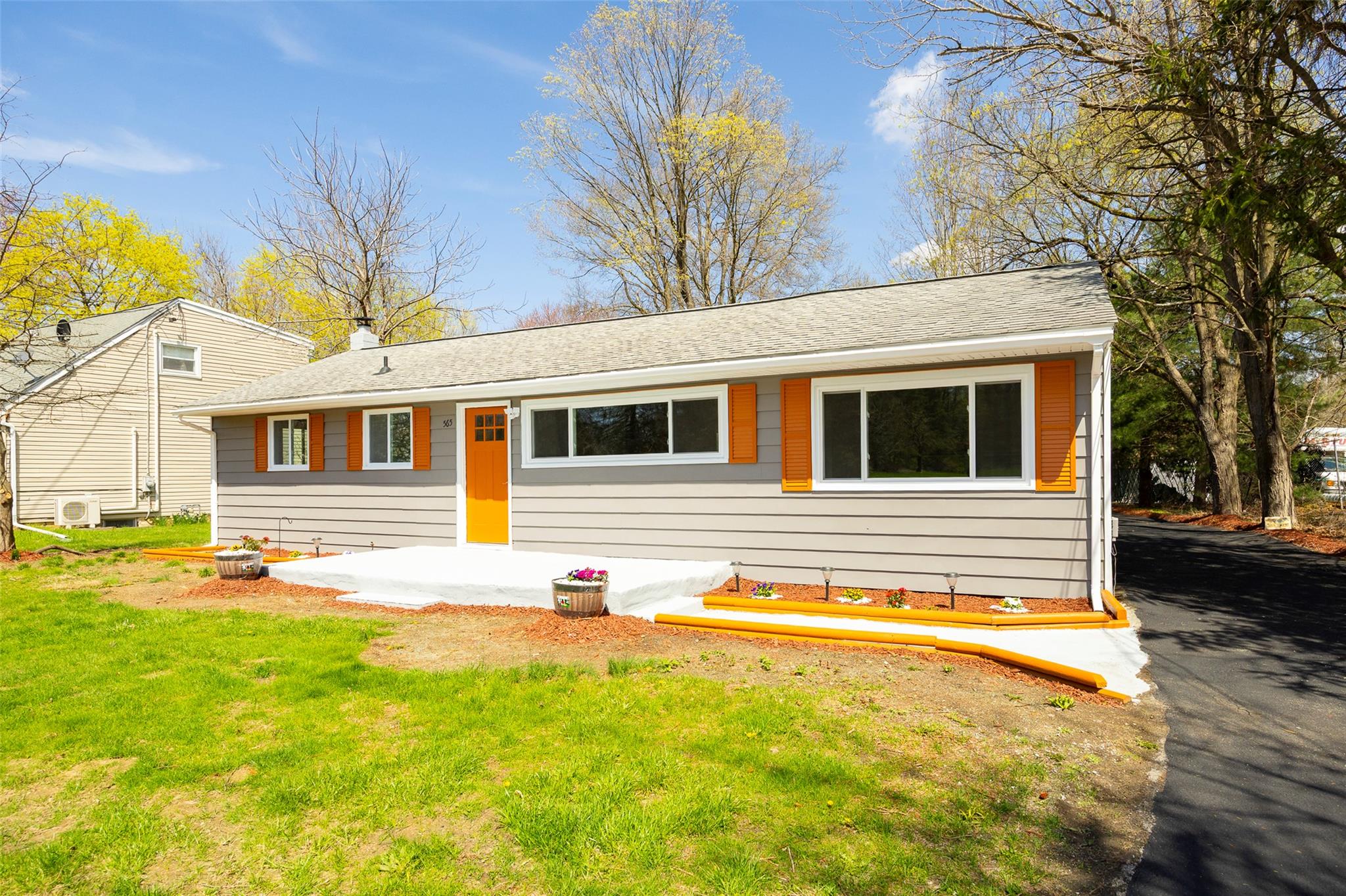 565 Old Hopewell Road, Hopewell Junction, New York image 2