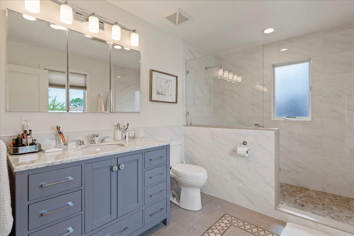 14 Soloff Boulevard, Inwood, New York image 9