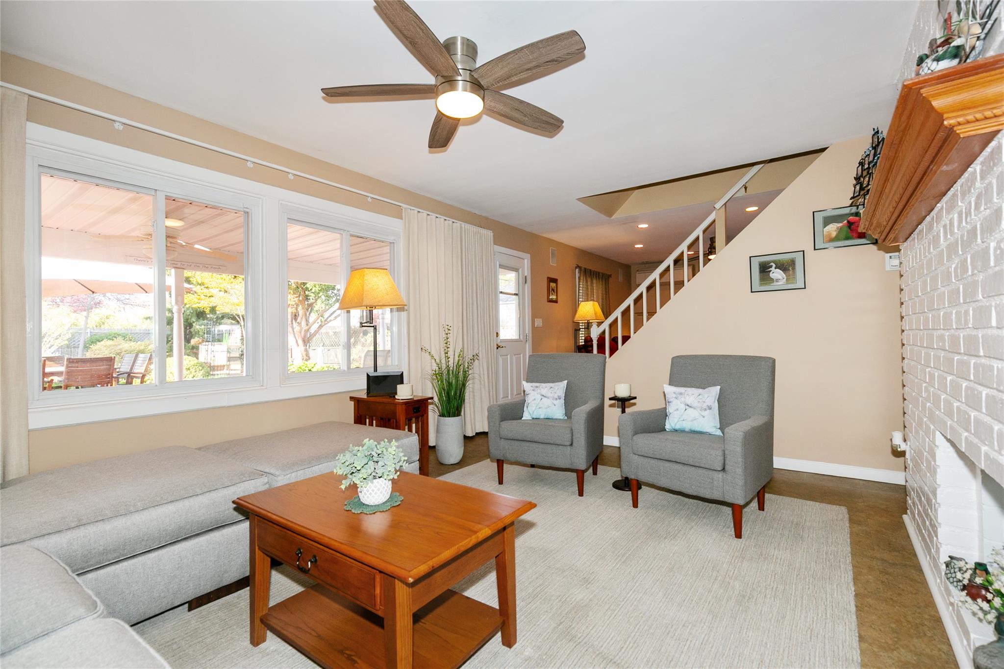 39 Mallard Road, Levittown, New York image 9