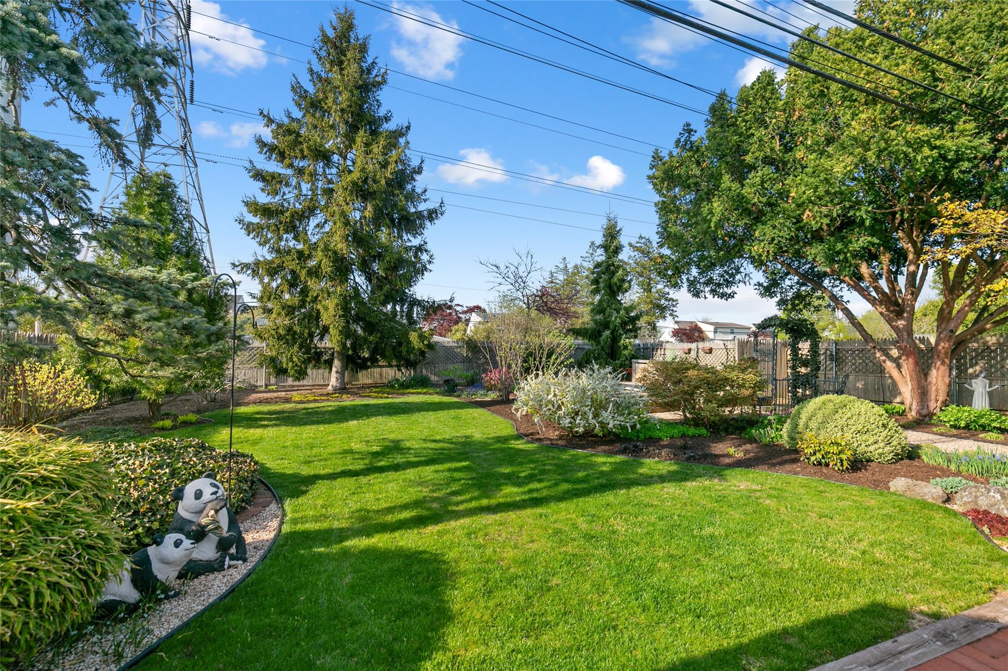 39 Mallard Road, Levittown, New York image 21