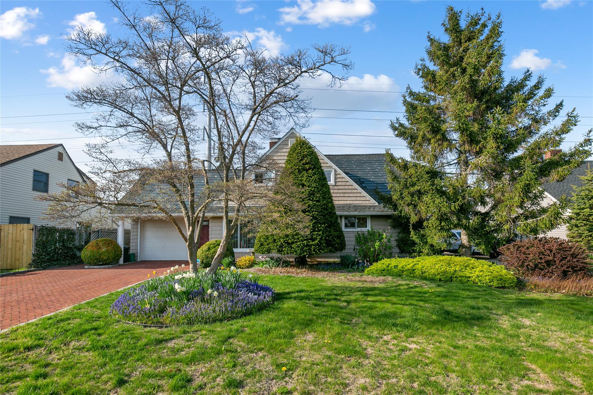 39 Mallard Road, Levittown, New York image 25
