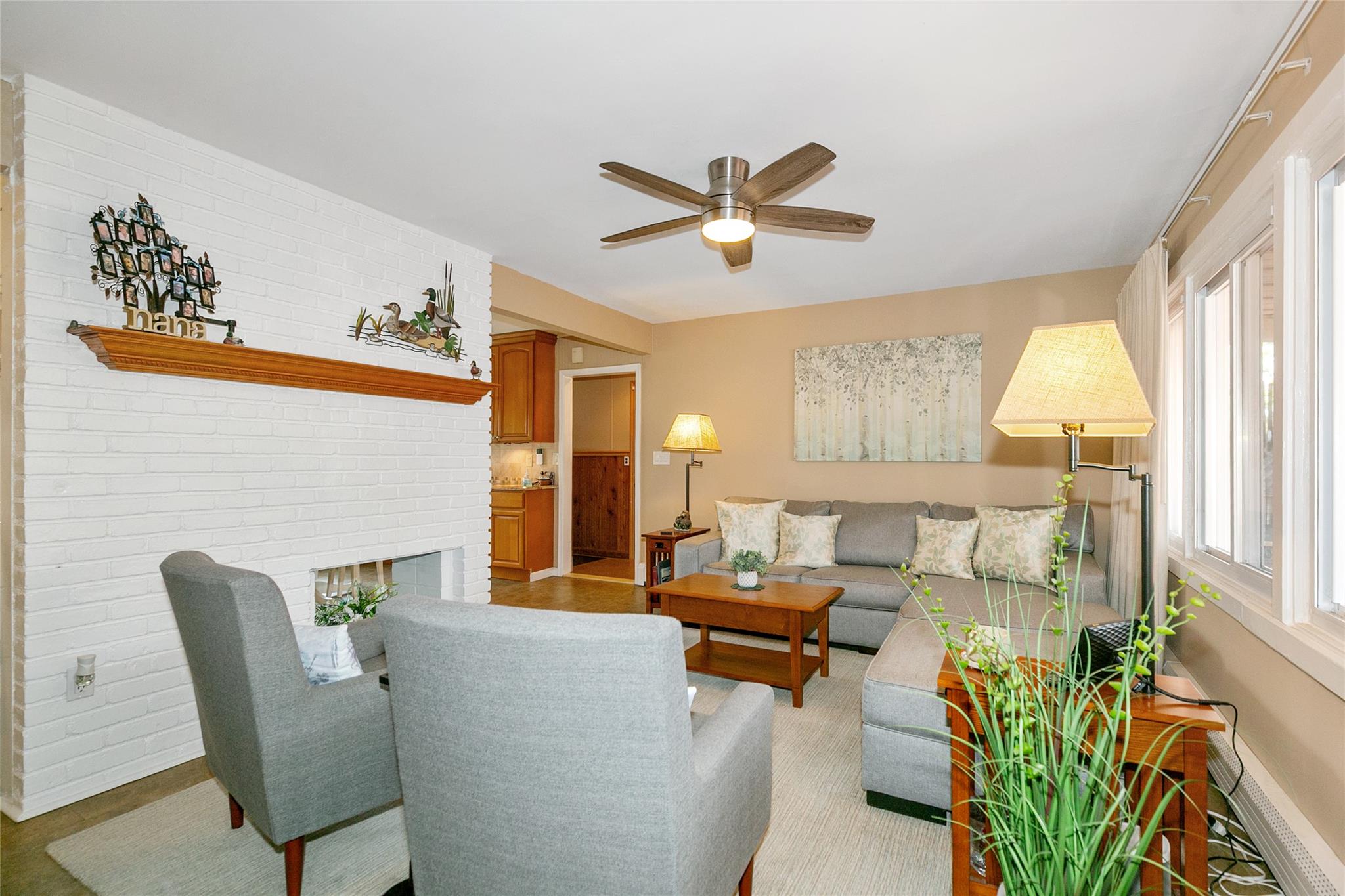 39 Mallard Road, Levittown, New York image 10