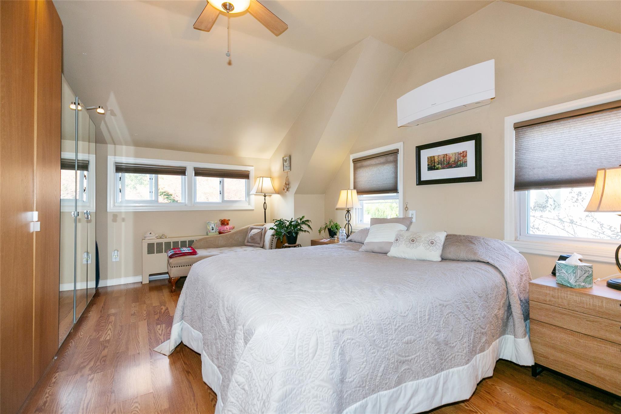 39 Mallard Road, Levittown, New York image 11