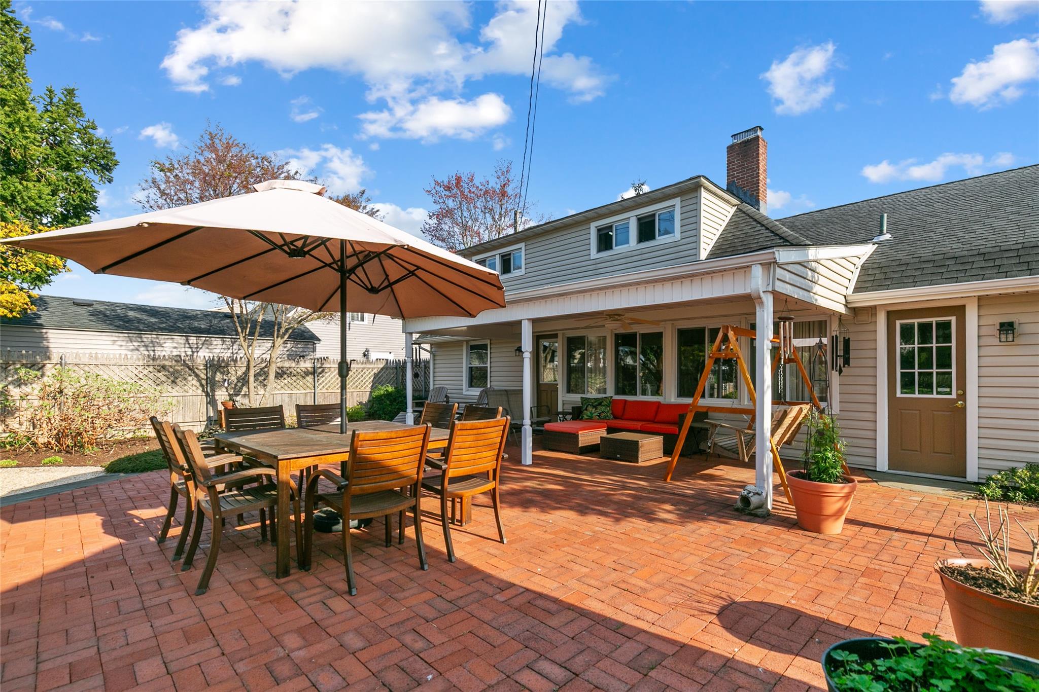 39 Mallard Road, Levittown, New York image 2