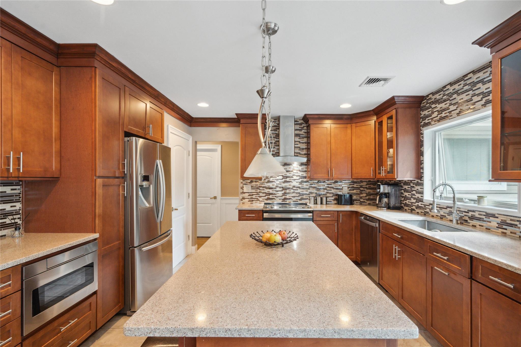 2126 Cayuga Drive, Merrick, New York image 11