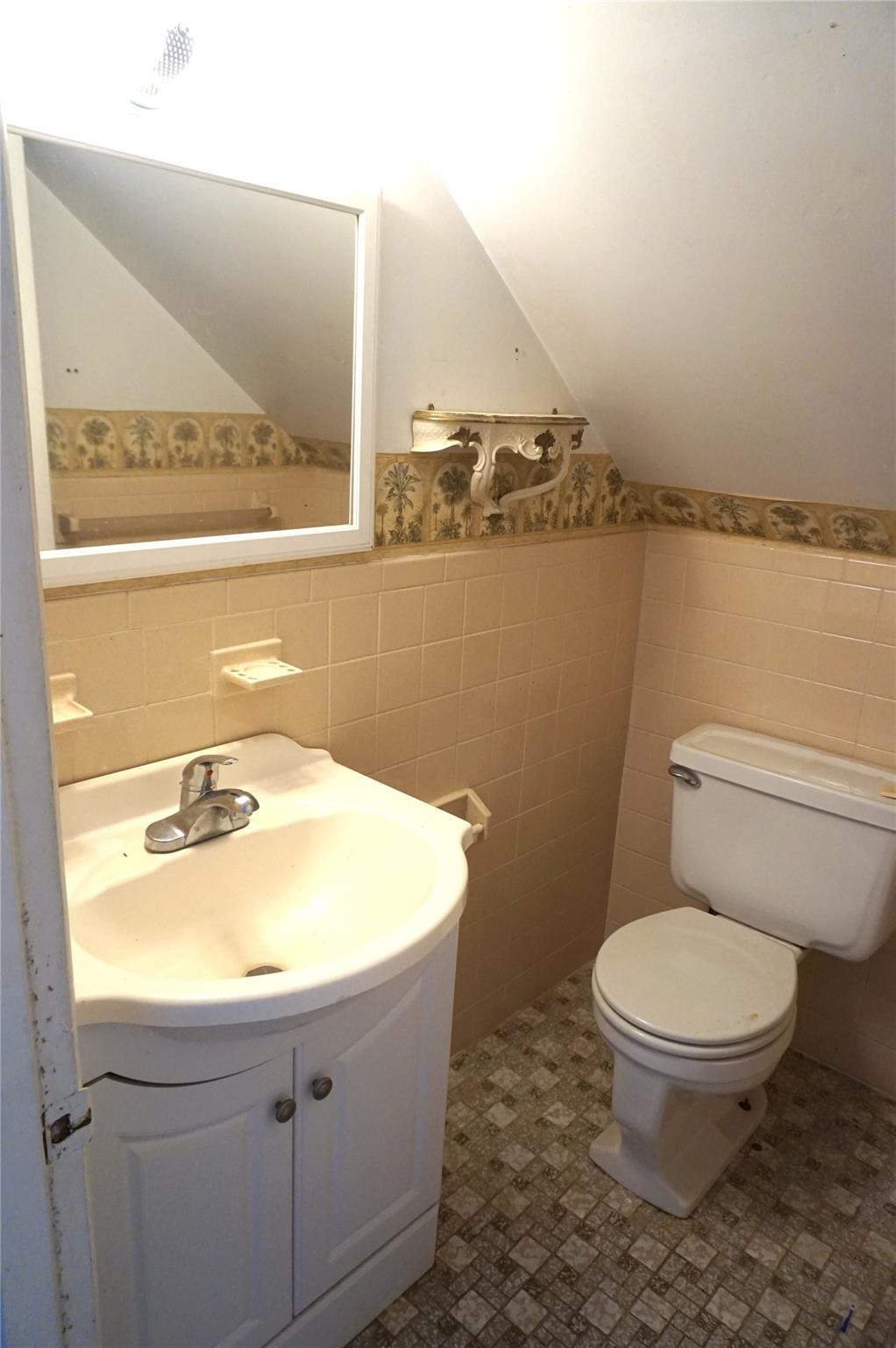18 Crumwold Place, Hyde Park, New York image 10