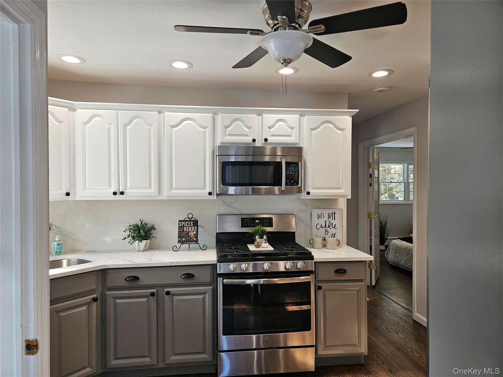 Photo of 211 Iceland Drive, South Huntington, NY 11746 (MLS # 965844)