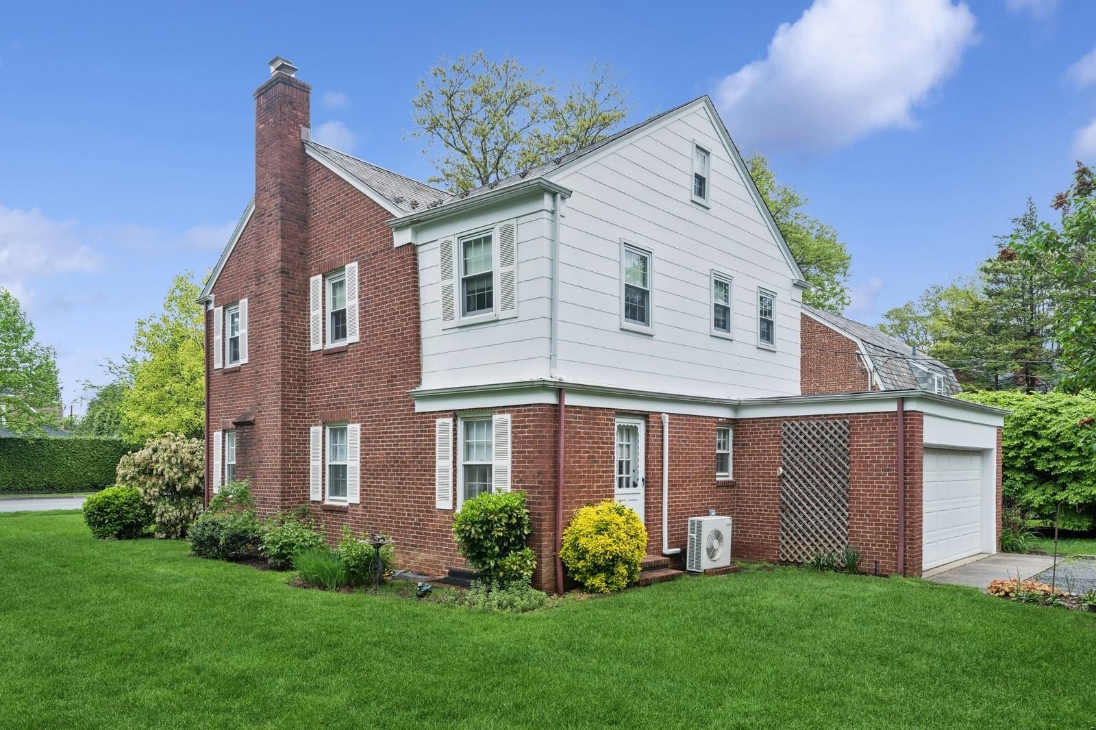 94 Stratford Avenue, Garden City, New York image 9