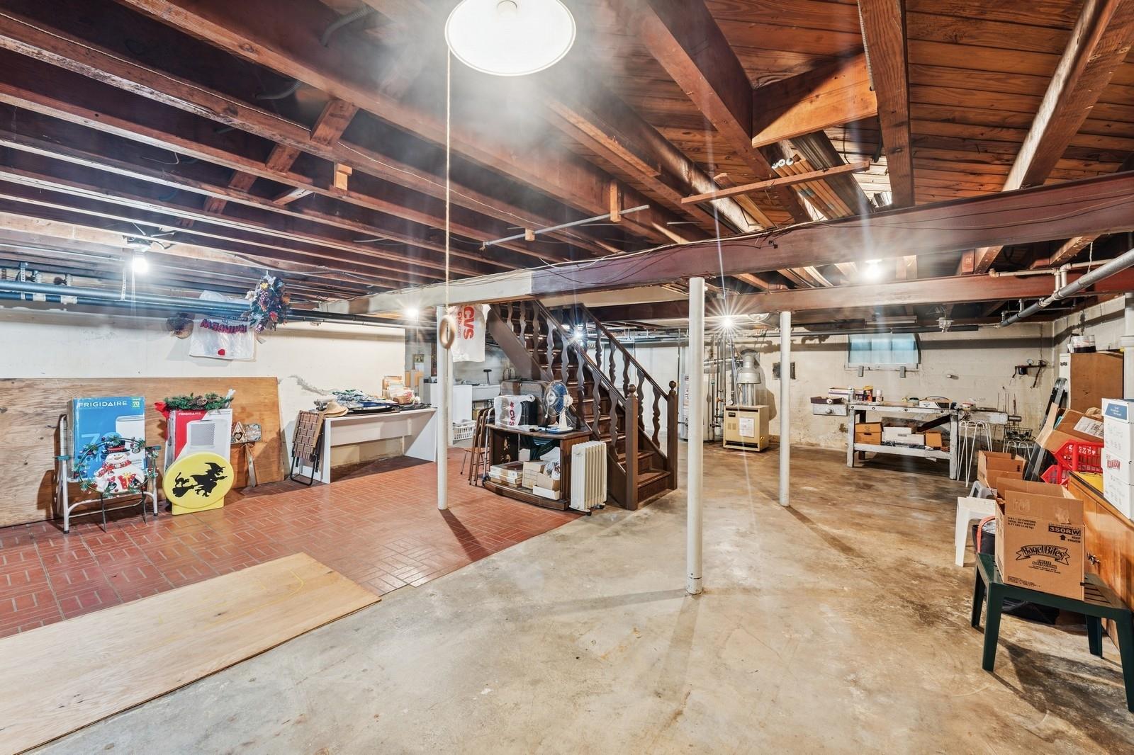 94 Stratford Avenue, Garden City, New York image 21
