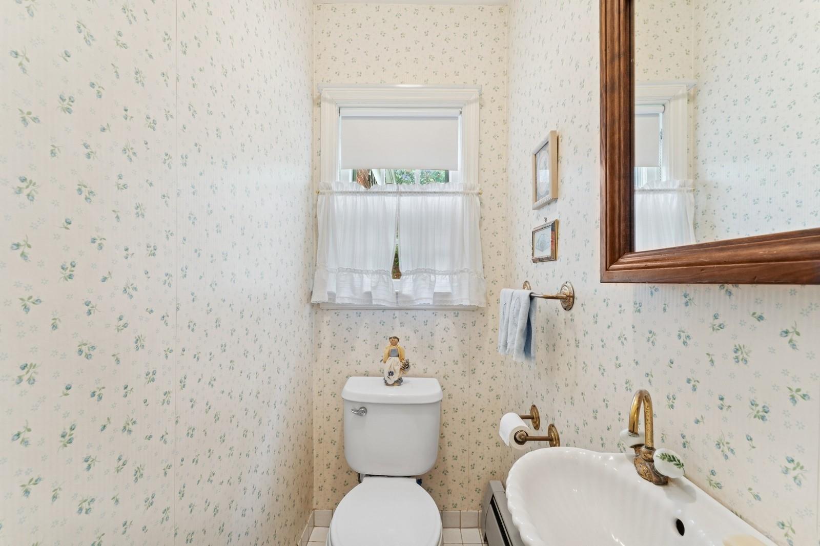 94 Stratford Avenue, Garden City, New York image 16