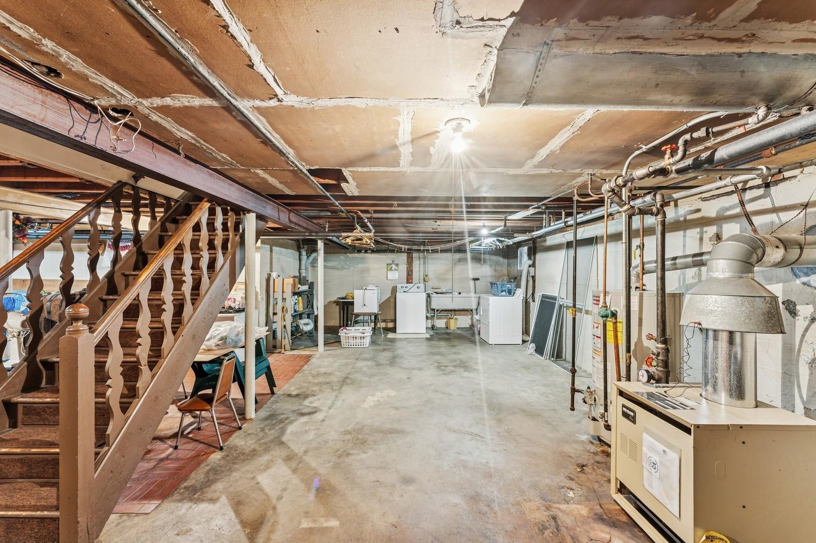 94 Stratford Avenue, Garden City, New York image 22