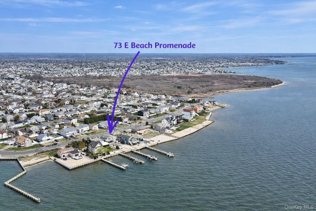 Photo of 73 E Beach Promenade, Lindenhurst, NY 11757 (MLS # 981960)
