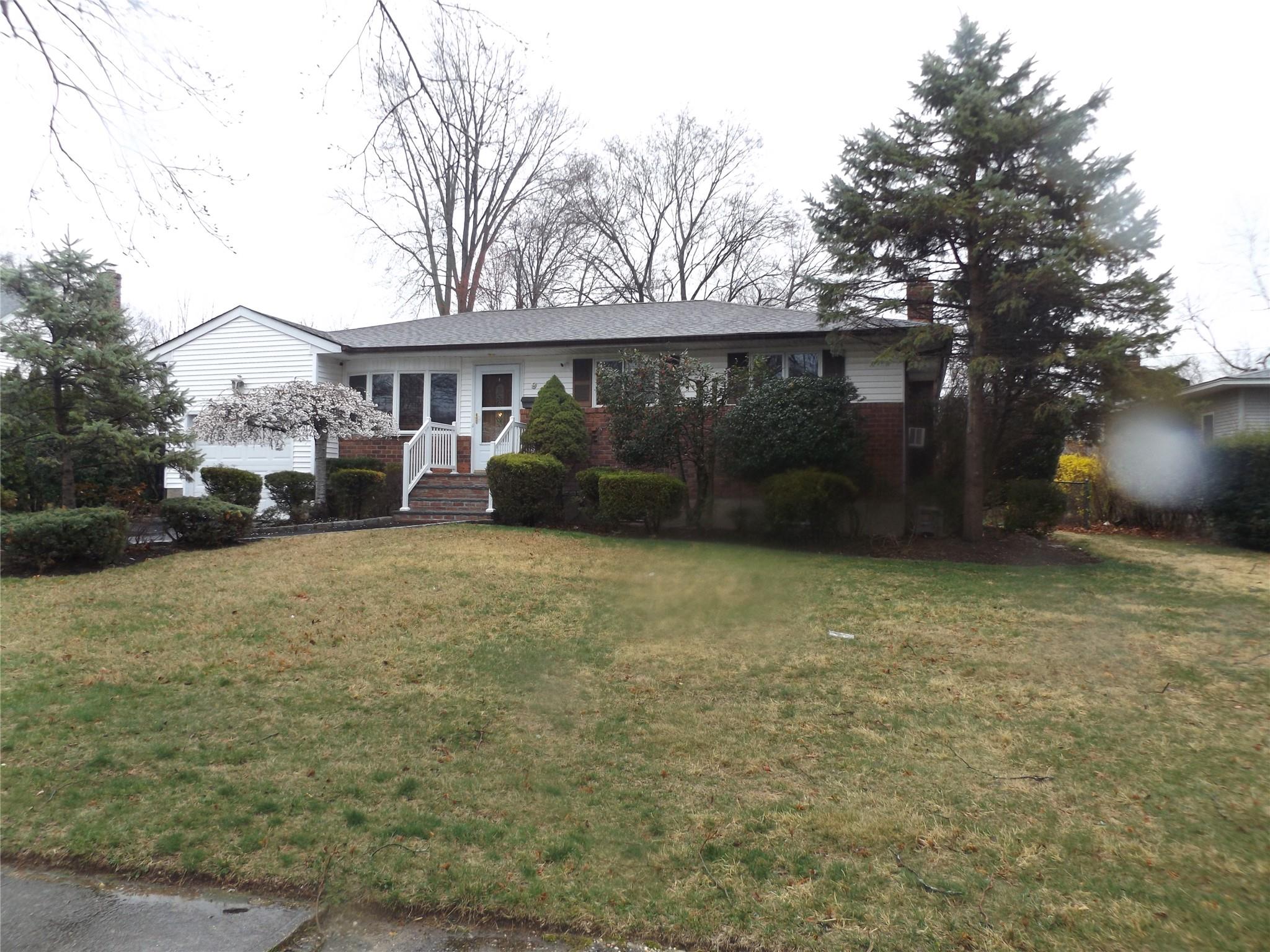9 Balboa Drive, Kings Park, New York image 1