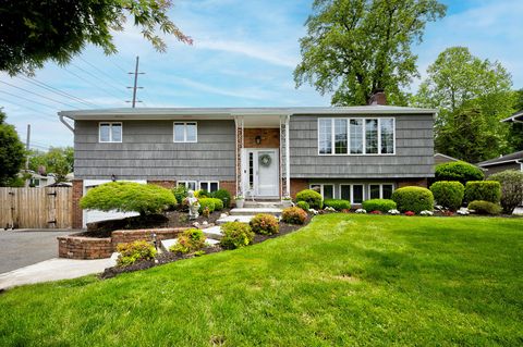 1 Glen Lane Glenwood Landing NY 11547