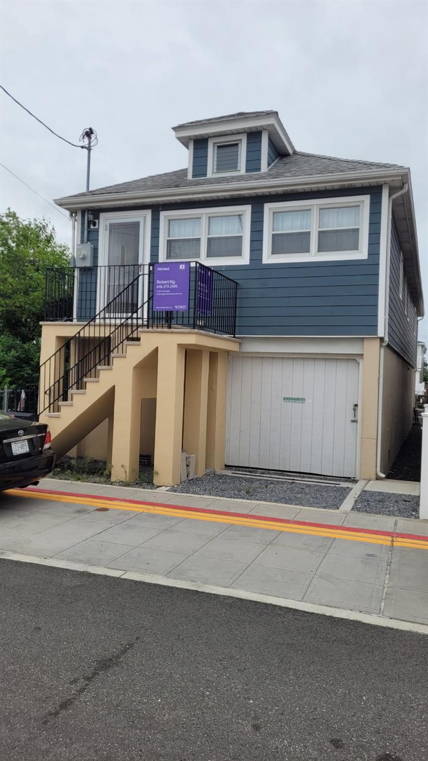 W 15th Rd Rd, Broad Channel, Queens, NY - 3 Bedrooms  
2 Bathrooms  
5 Rooms - 