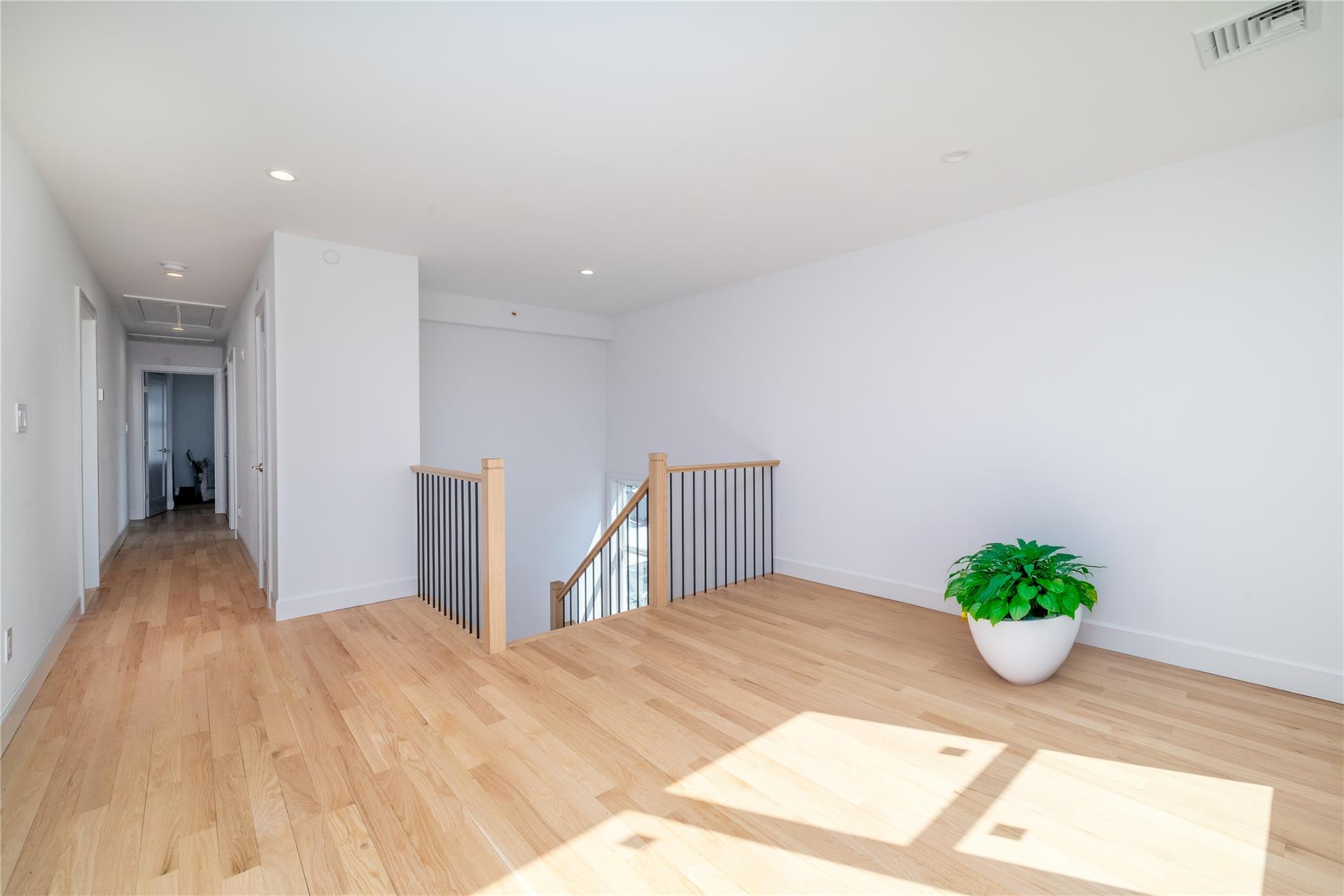 28 North Boulevard, East Rockaway, New York image 16