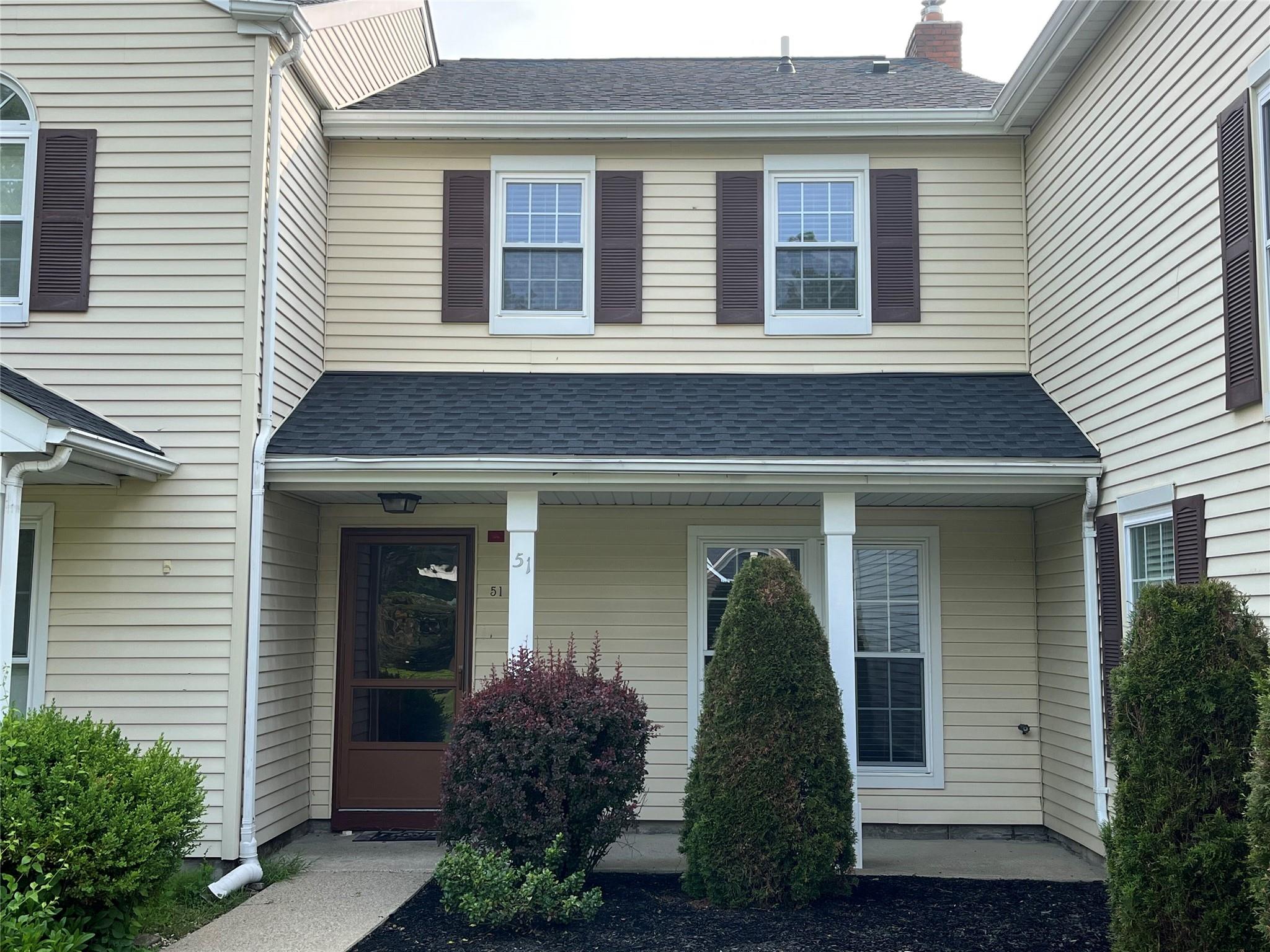 Rental Property at Candlestick Court, Warwick, New York - Bedrooms: 2 
Bathrooms: 2 
Rooms: 4  - $2,650 MO.