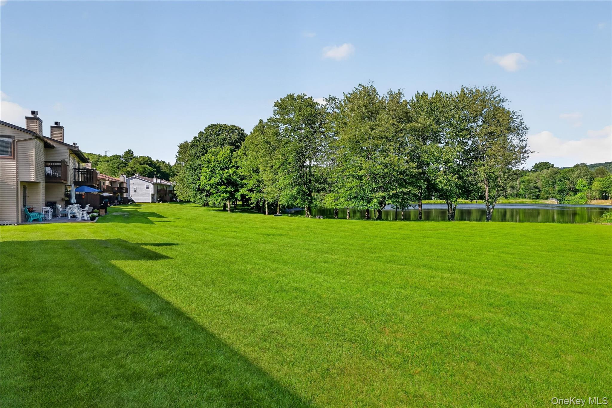 154 Eagleton Drive - Photo 3