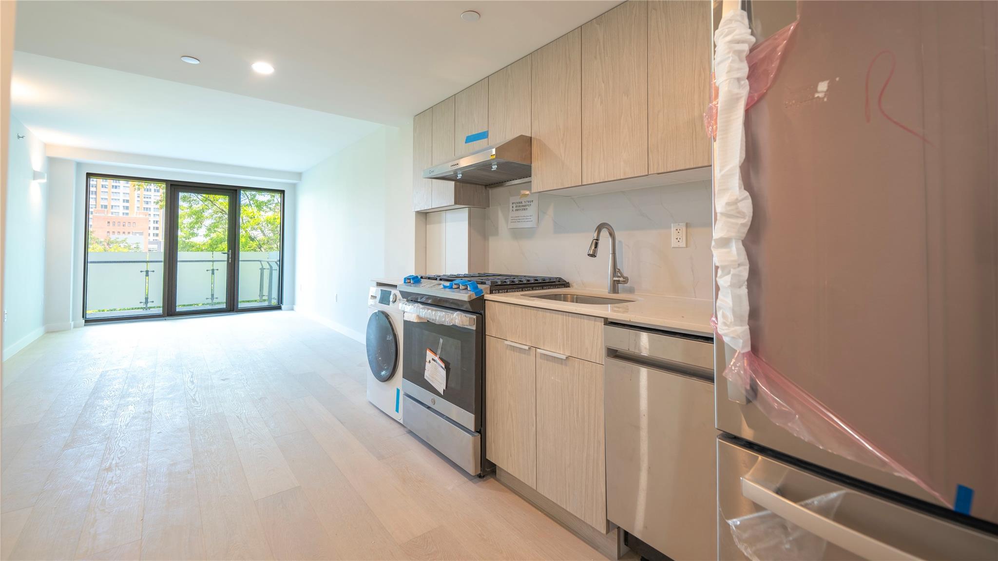 136-80 41 Avenue #5B, Flushing, New York image 1