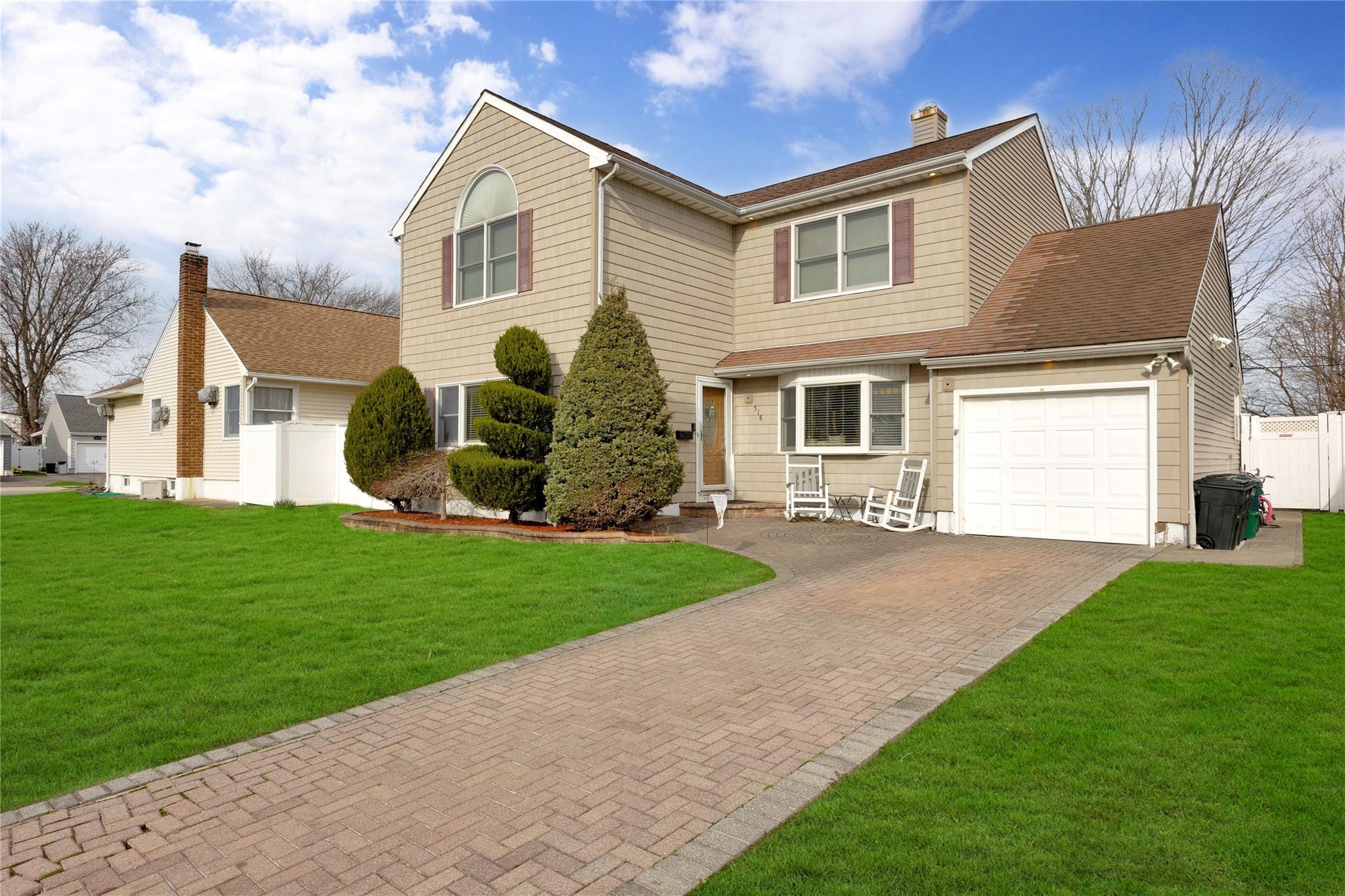 518 Farmranch Road, Bethpage, New York image 3