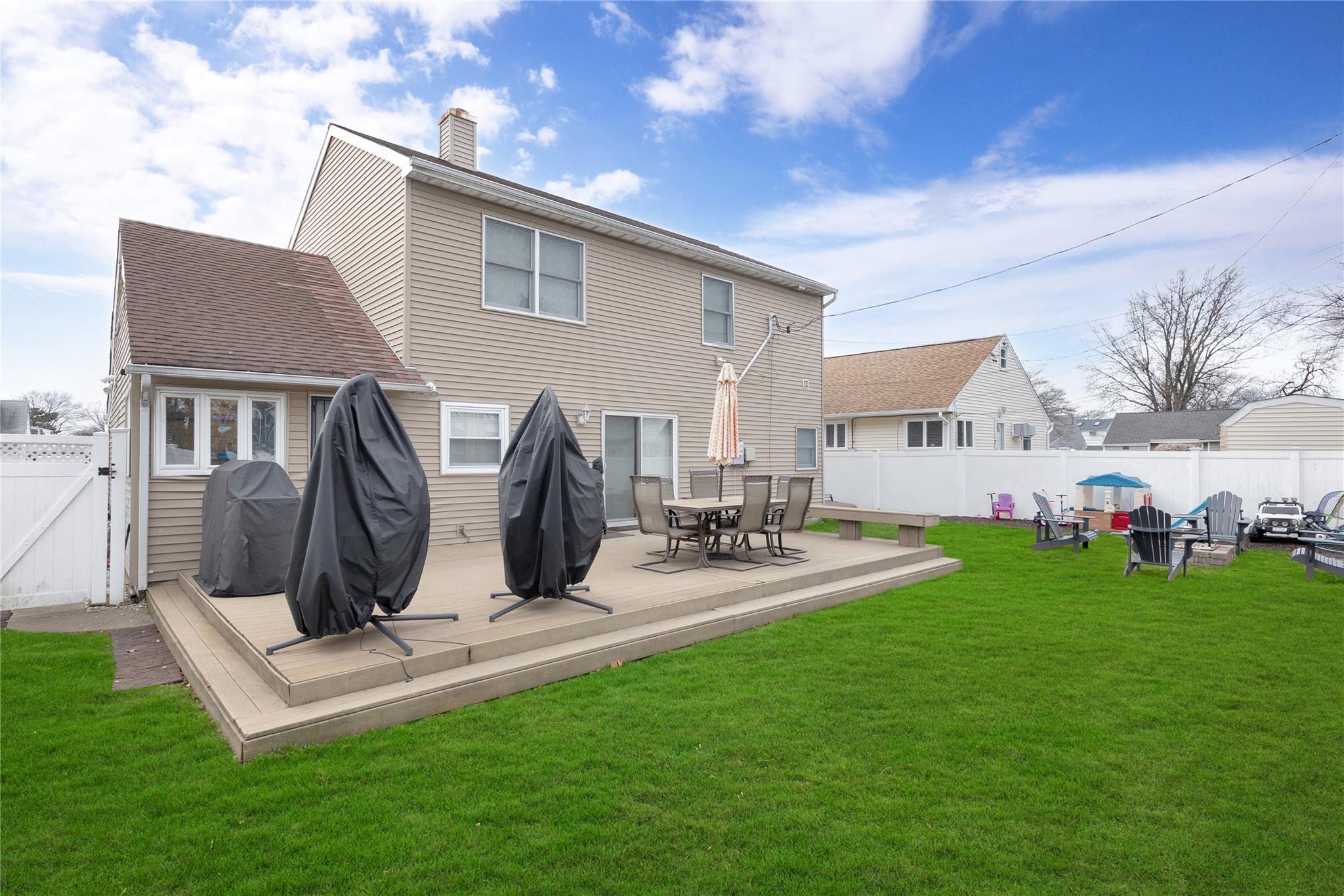 518 Farmranch Road, Bethpage, New York image 6