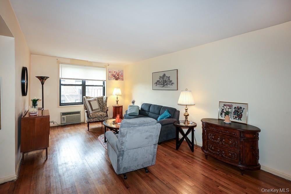Photo of 226-26 Union Turnpike #6H, Oakland Gardens, NY 11364 (MLS # 1057507)