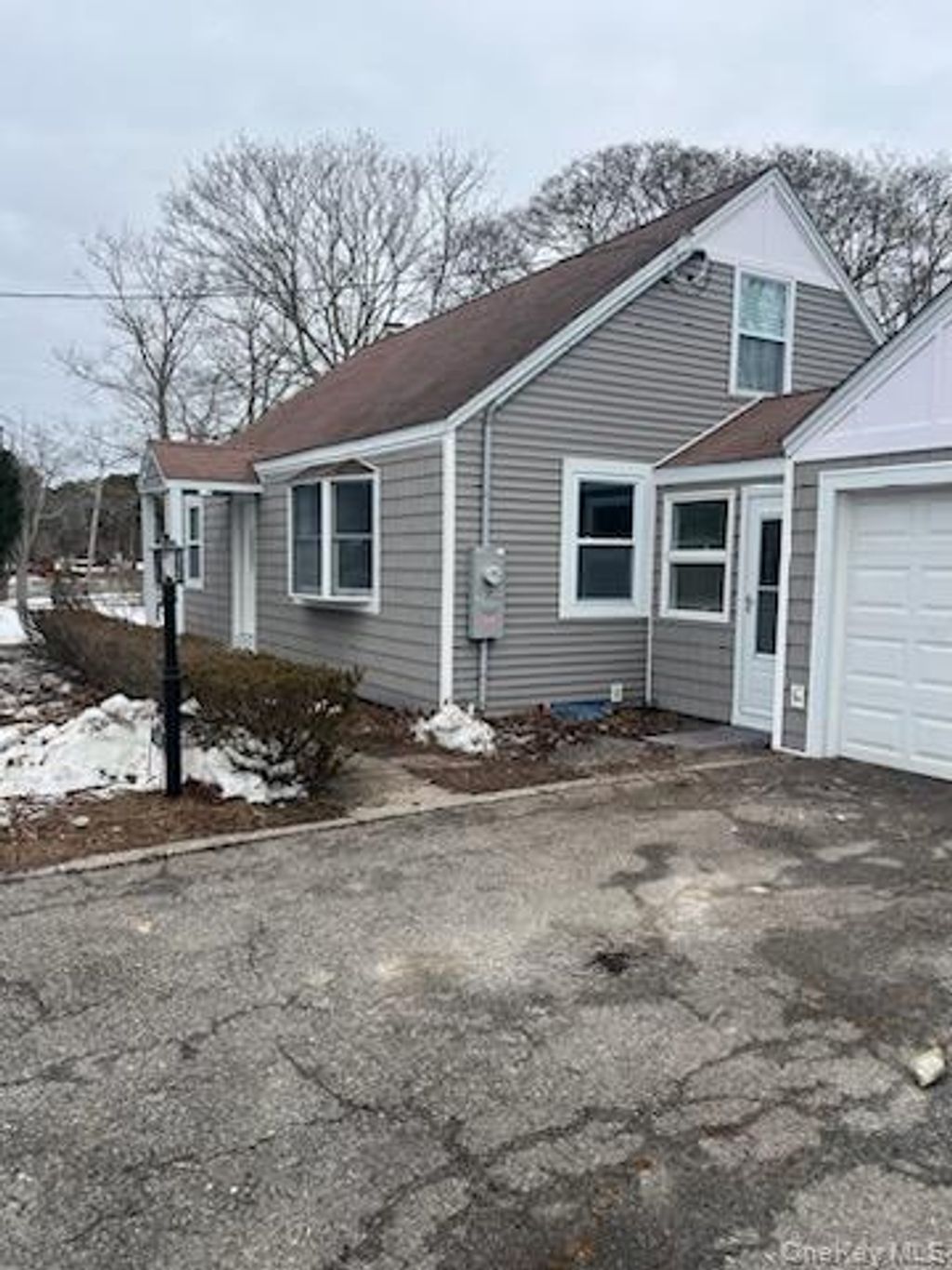 Photo of 118 Patchogue-Yaphank Road, East Patchogue, NY 11772 (MLS # 963381)
