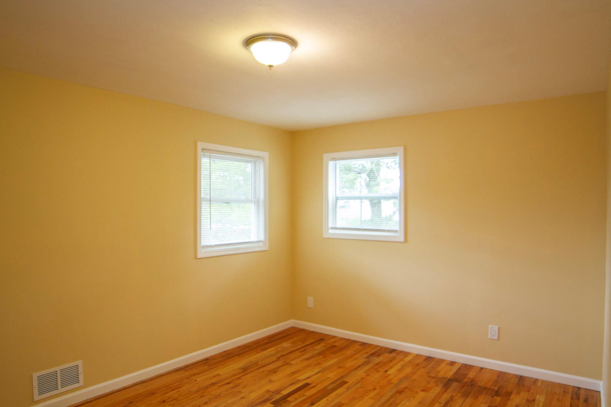 9 Juniper Pl, Amityville, New York image 6