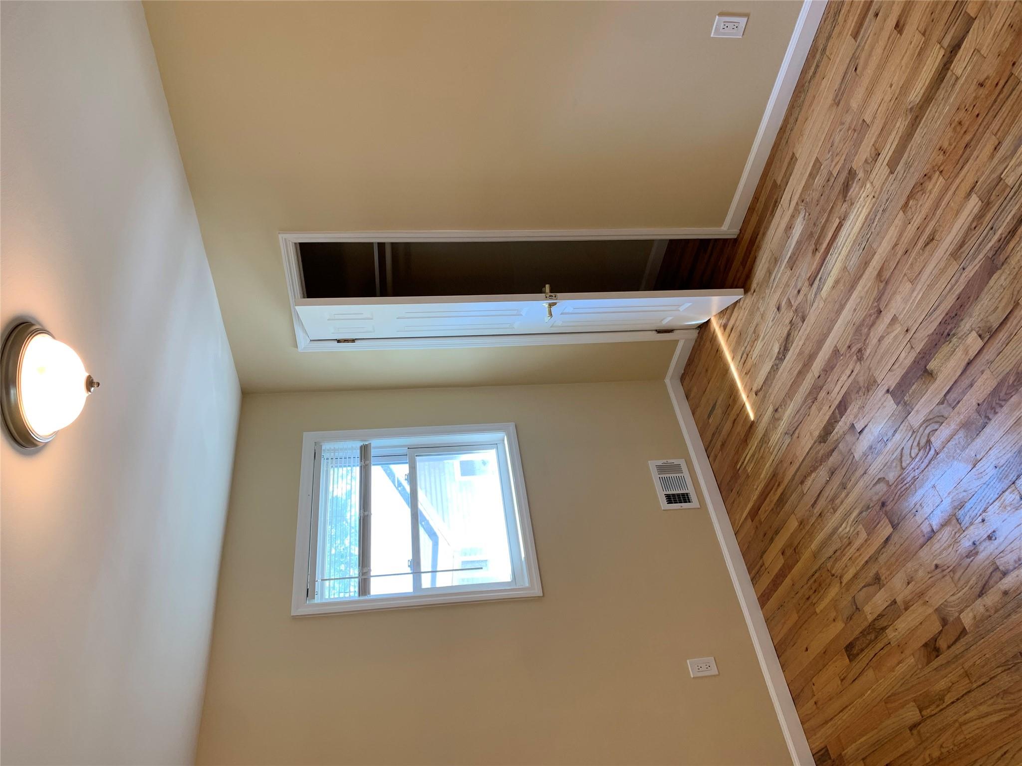 9 Juniper Pl, Amityville, New York image 7