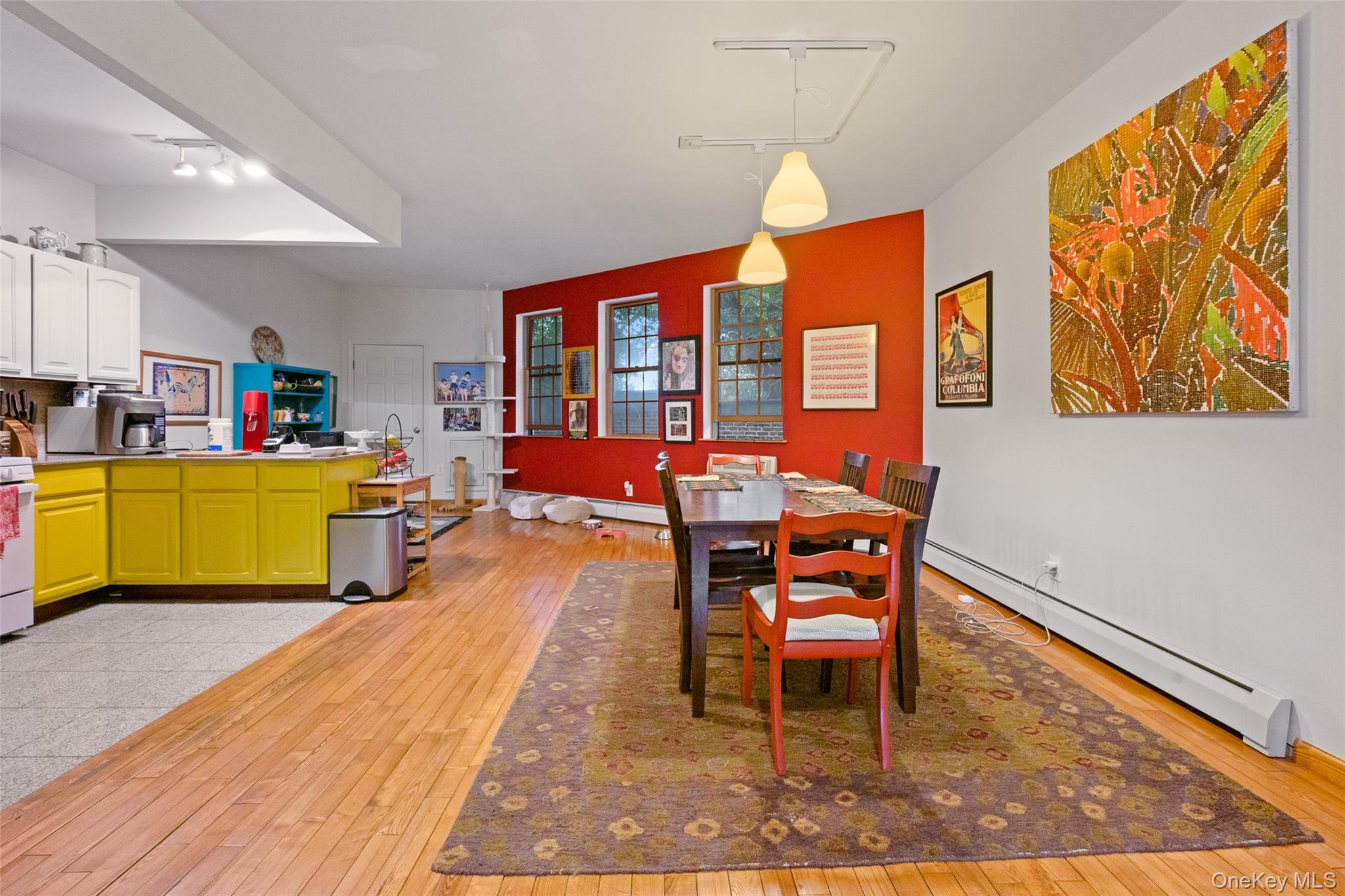 91 Hudson Avenue
