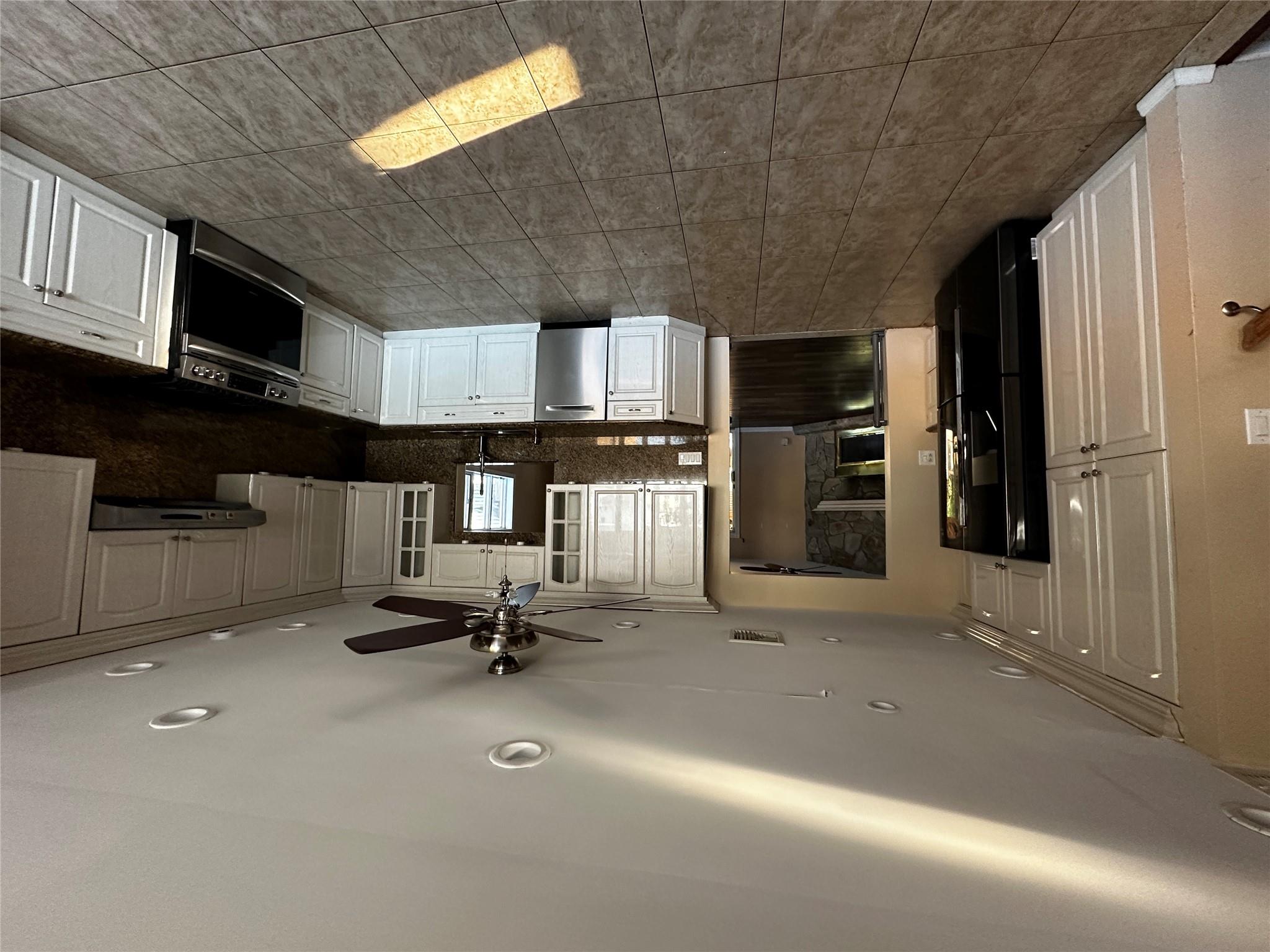 18 Jones Court, Massapequa Park, New York image 7