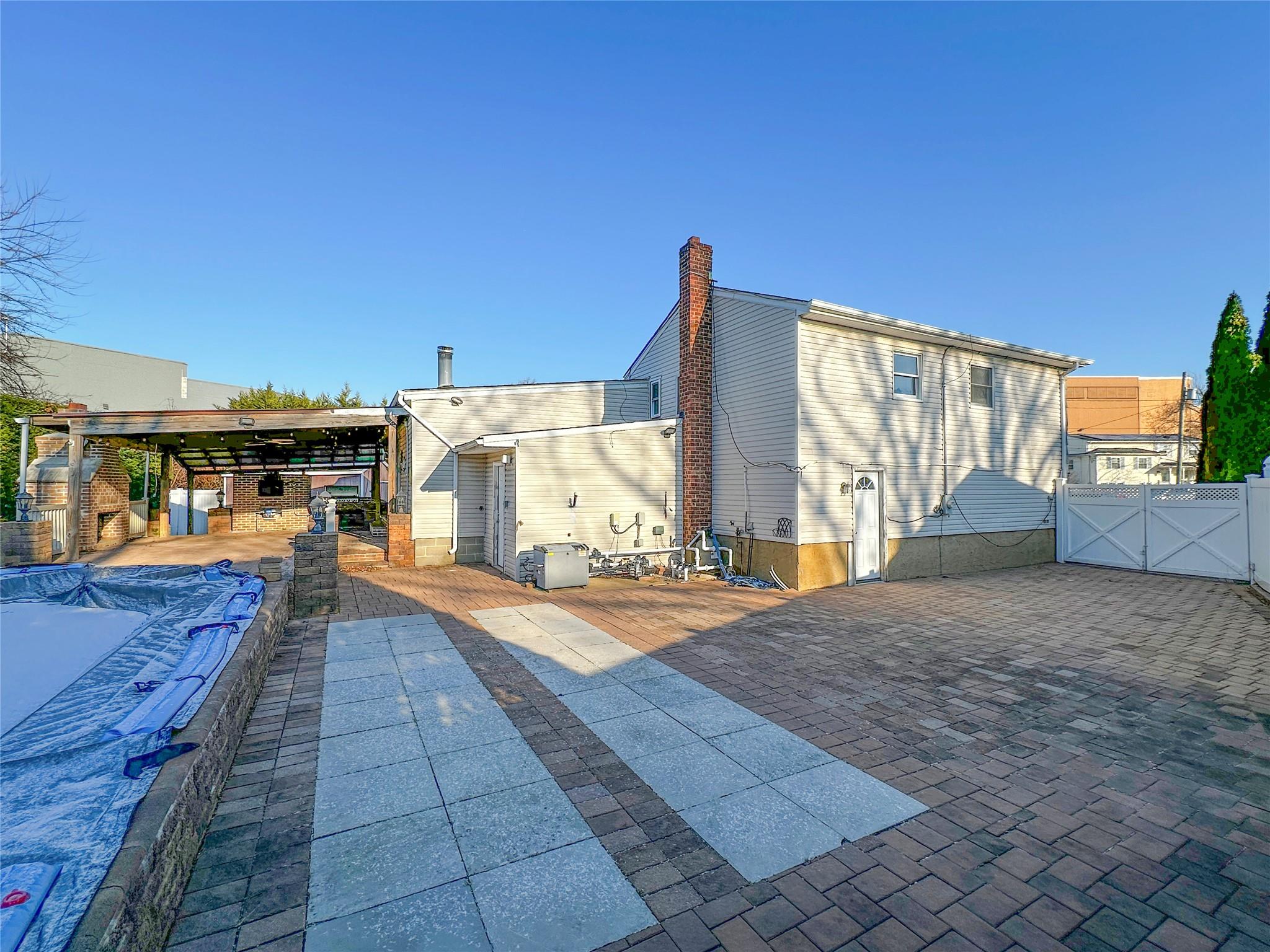18 Jones Court, Massapequa Park, New York image 15