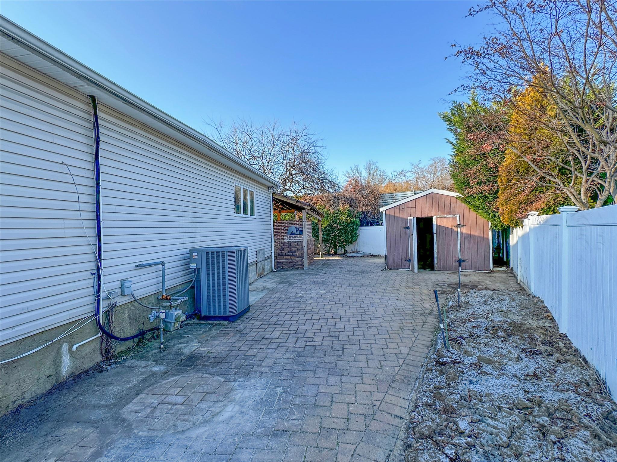 18 Jones Court, Massapequa Park, New York image 22