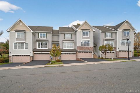 1404 Hawthorn Way New Windsor NY 12553