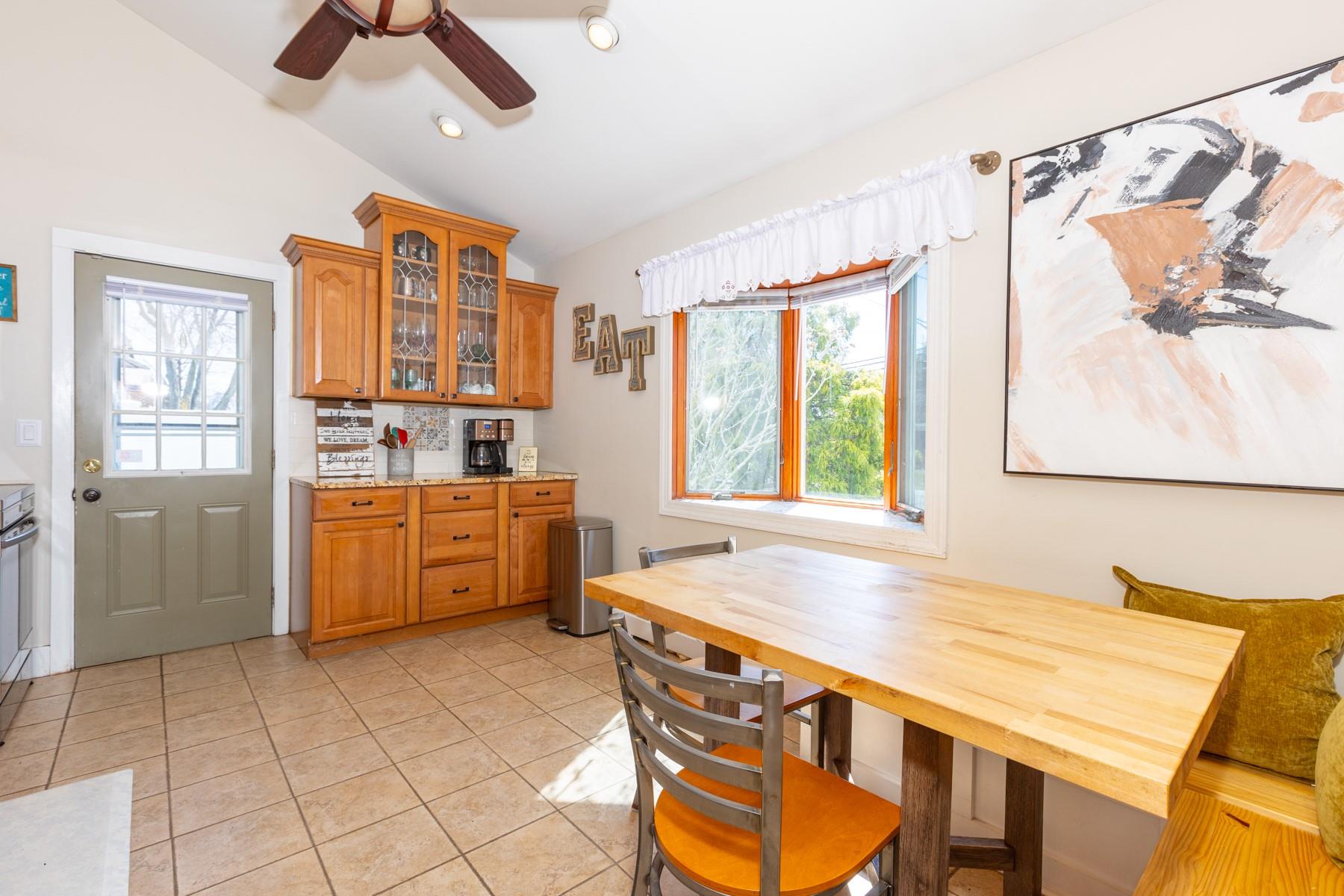 33 N Community Road, Bay Shore, New York image 24