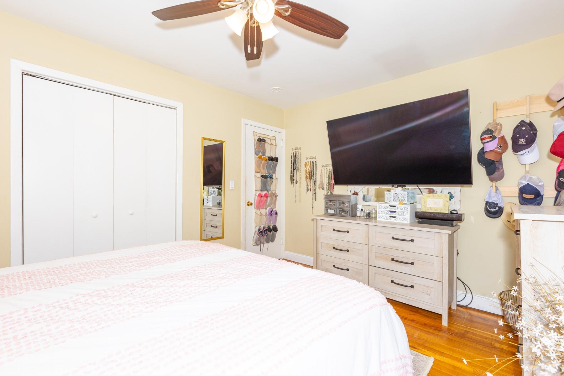 33 N Community Road, Bay Shore, New York image 19