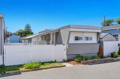 Mobile Home For Sale - 600 Broadway #D14<br/> Amityville, NY 11701