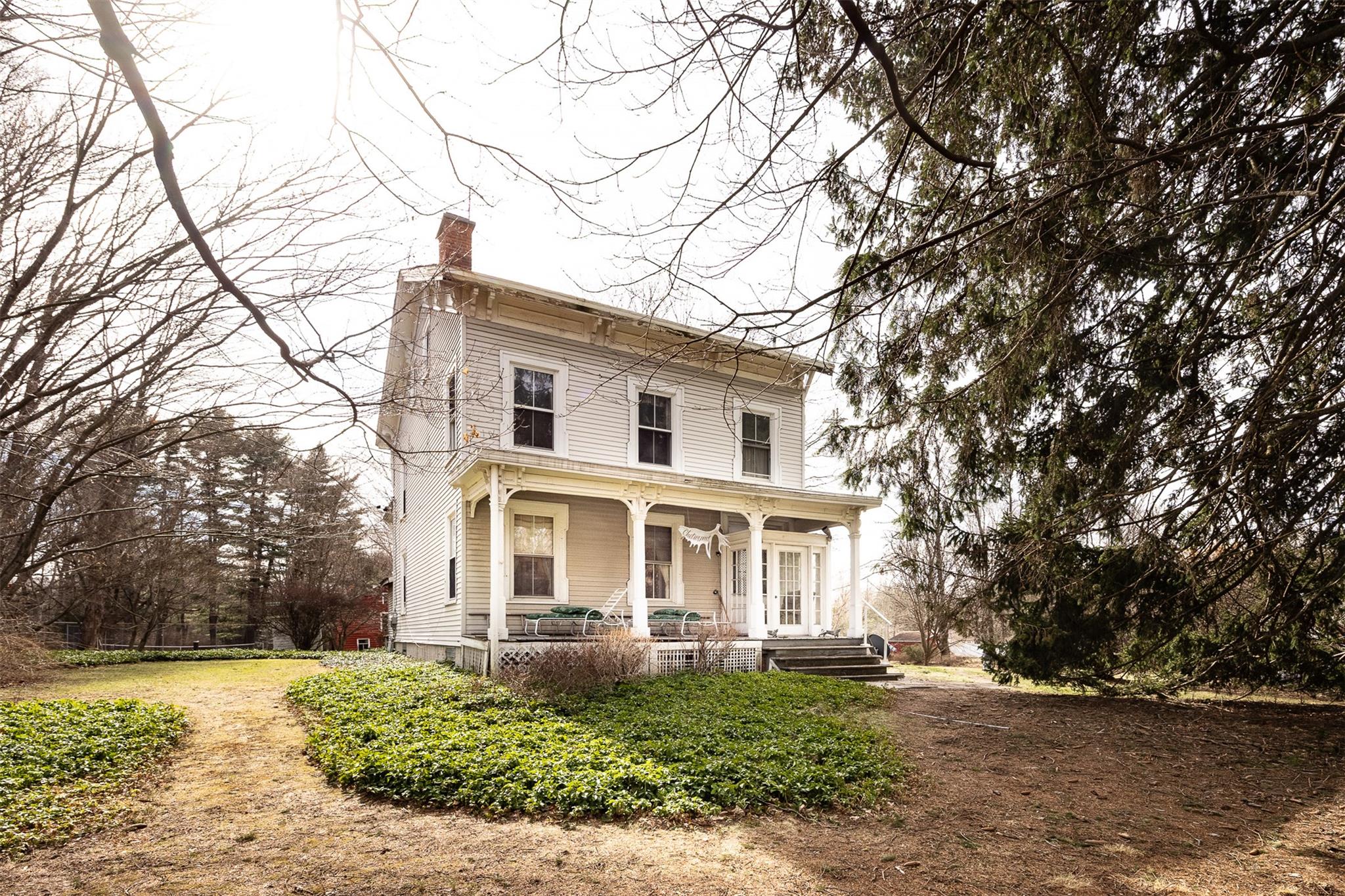 Property for Sale at Vassar Road, Poughkeepsie, New York - Bedrooms: 4 
Bathrooms: 3 
Rooms: 10  - $650,000