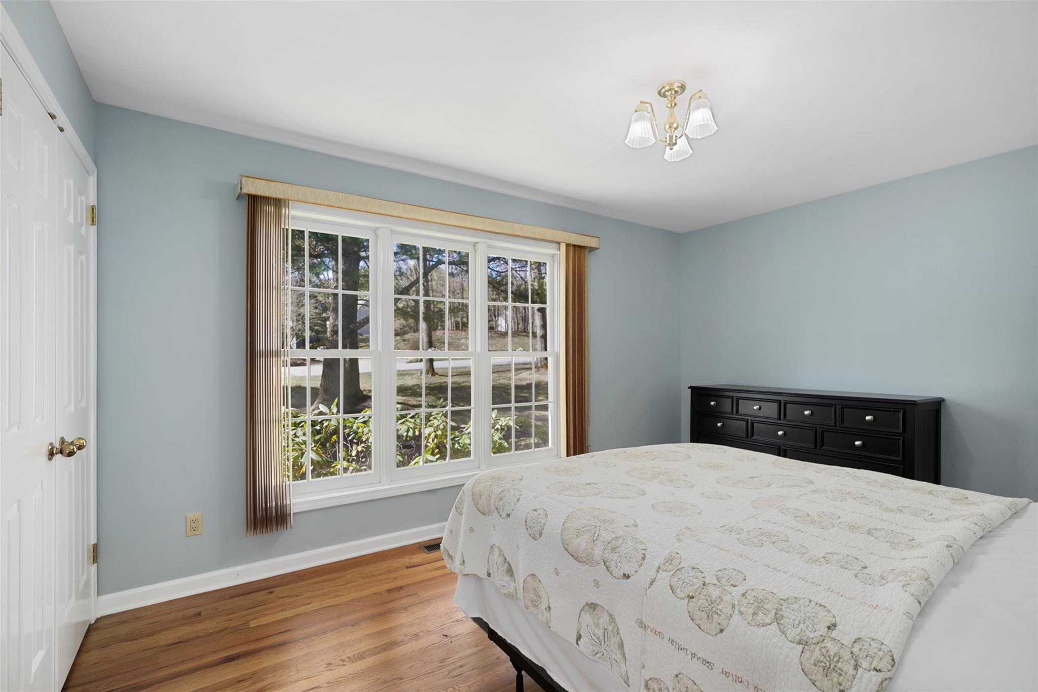 136 Ruxton Road, Mount Kisco, New York image 11