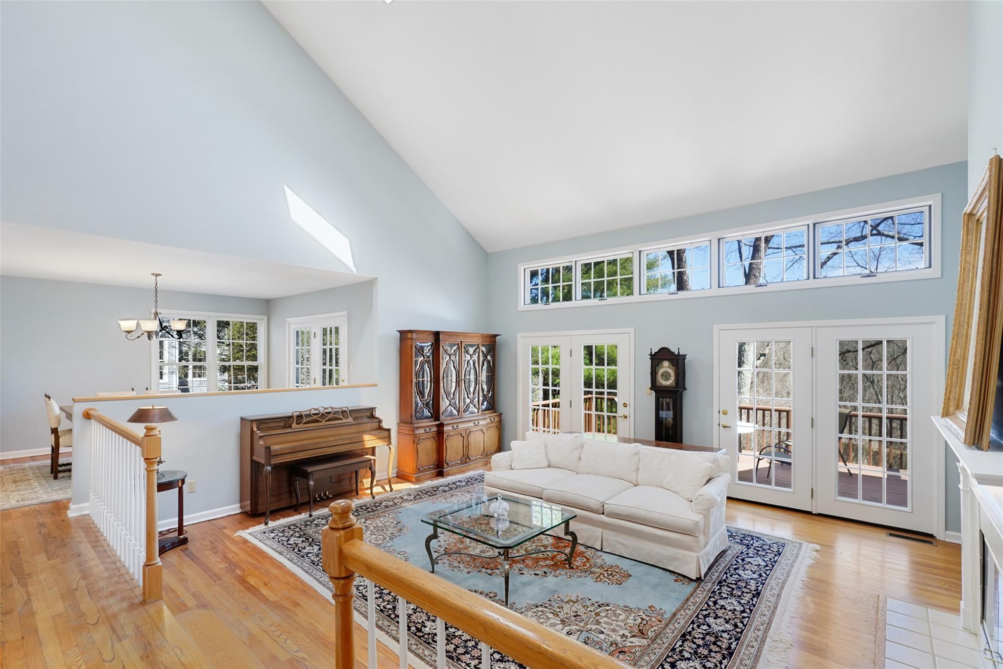 136 Ruxton Road, Mount Kisco, New York image 4